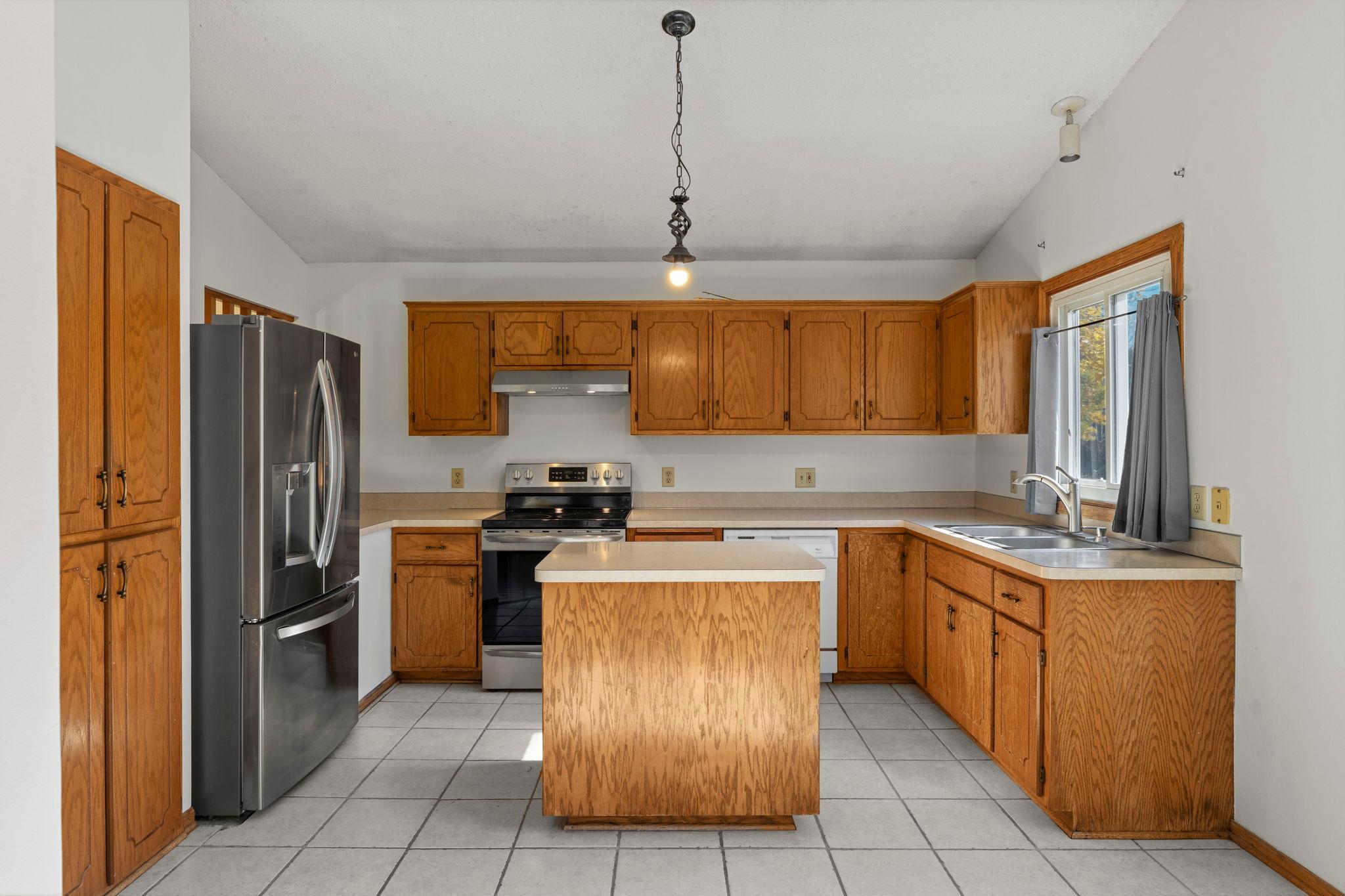 View of Residential at 8961 Sycamore Lane, Maple Grove MN 55369, Maple Grove (11 of 29) - Mike Wilen | Minnesota Team Real Estate
