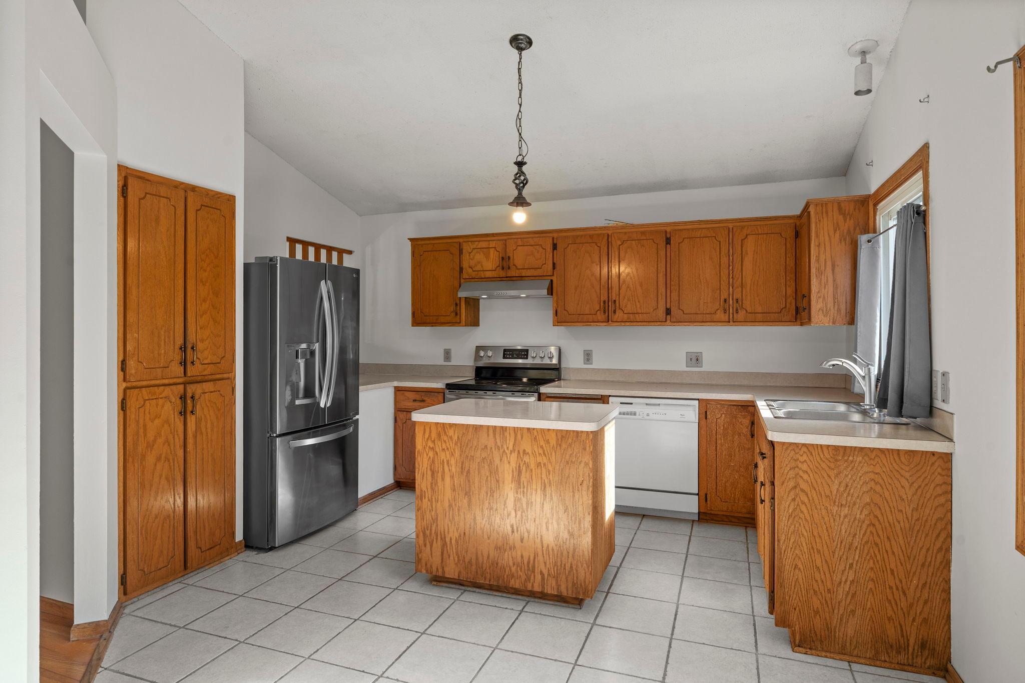 View of Residential at 8961 Sycamore Lane, Maple Grove MN 55369, Maple Grove (10 of 29) - Mike Wilen | Minnesota Team Real Estate