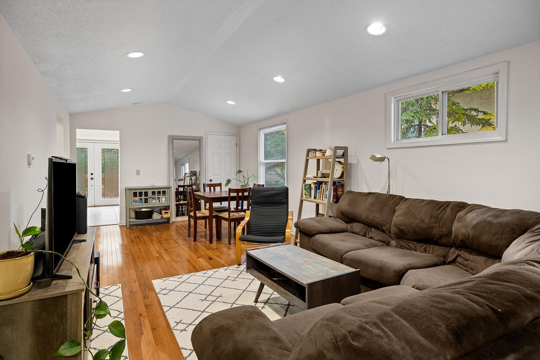 View of Residential at 1027 5th Street, Saint Paul MN 55106, Saint Paul (4 of 26) - Mike Wilen | Minnesota Team Real Estate
