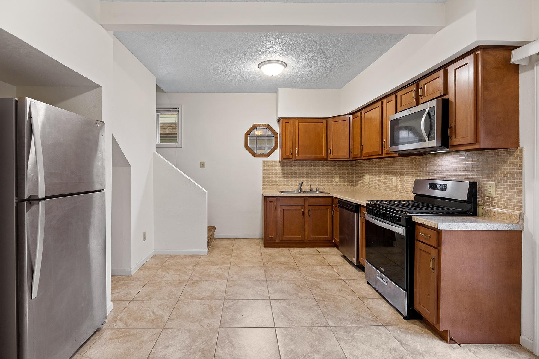 View of Residential at 1027 5th Street, Saint Paul MN 55106, Saint Paul (12 of 26) - Mike Wilen | Minnesota Team Real Estate
