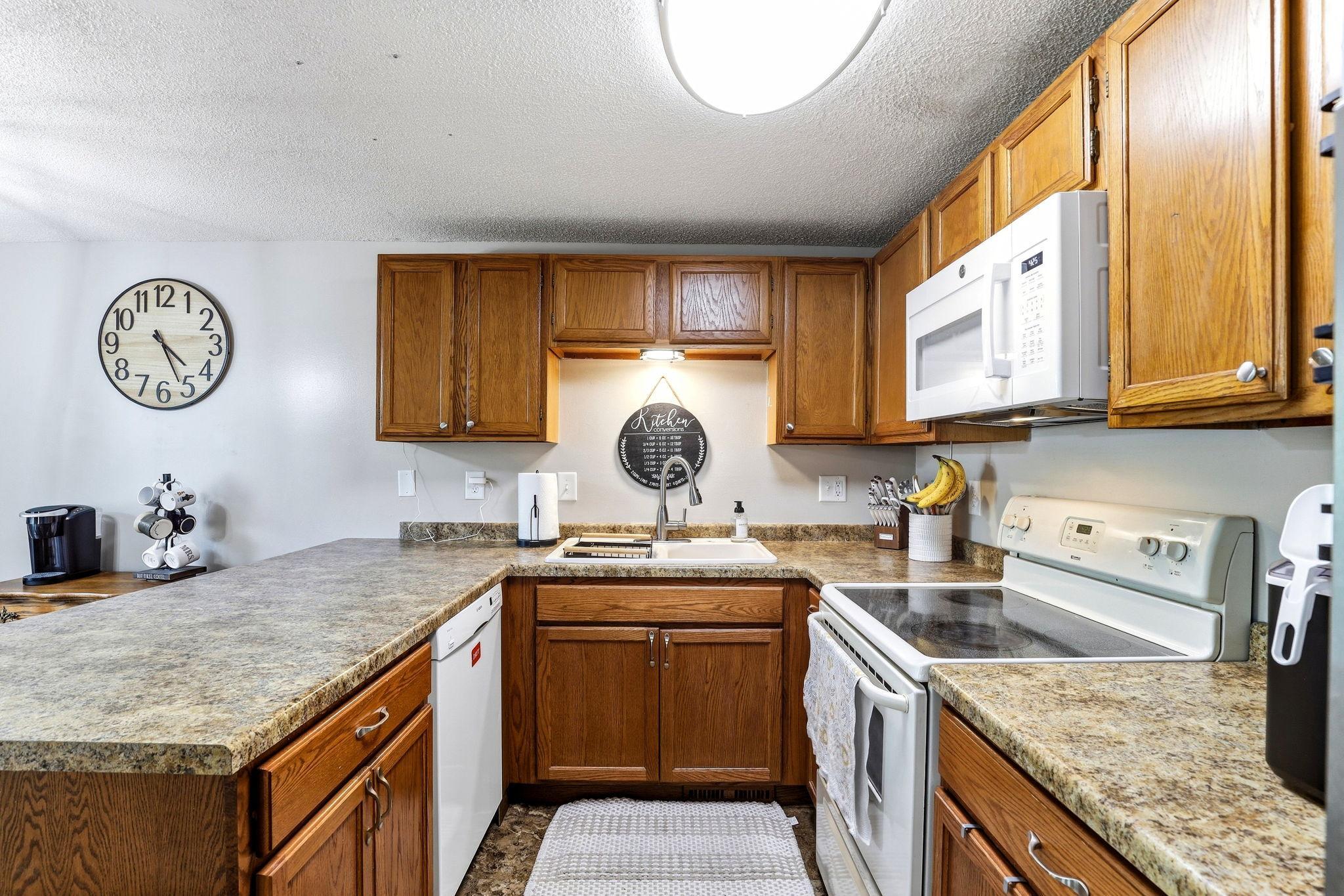 View of Residential at 1480 Granada Avenue, Oakdale MN 55128, Oakdale (10 of 18) - Mike Wilen | Minnesota Team Real Estate