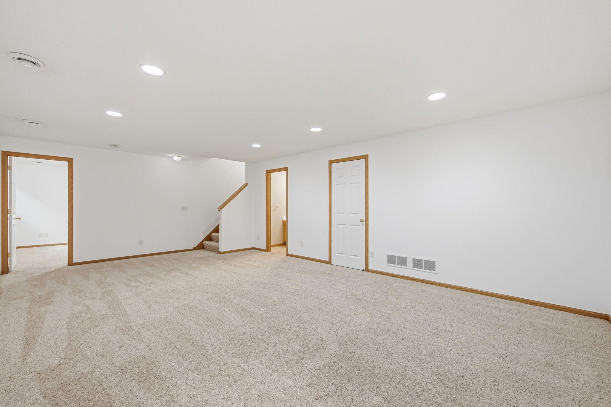 View of Residential at 9769 Gable Drive, Eden Prairie MN 55347, Eden Prairie (35 of 46) - Mike Wilen | Minnesota Team Real Estate