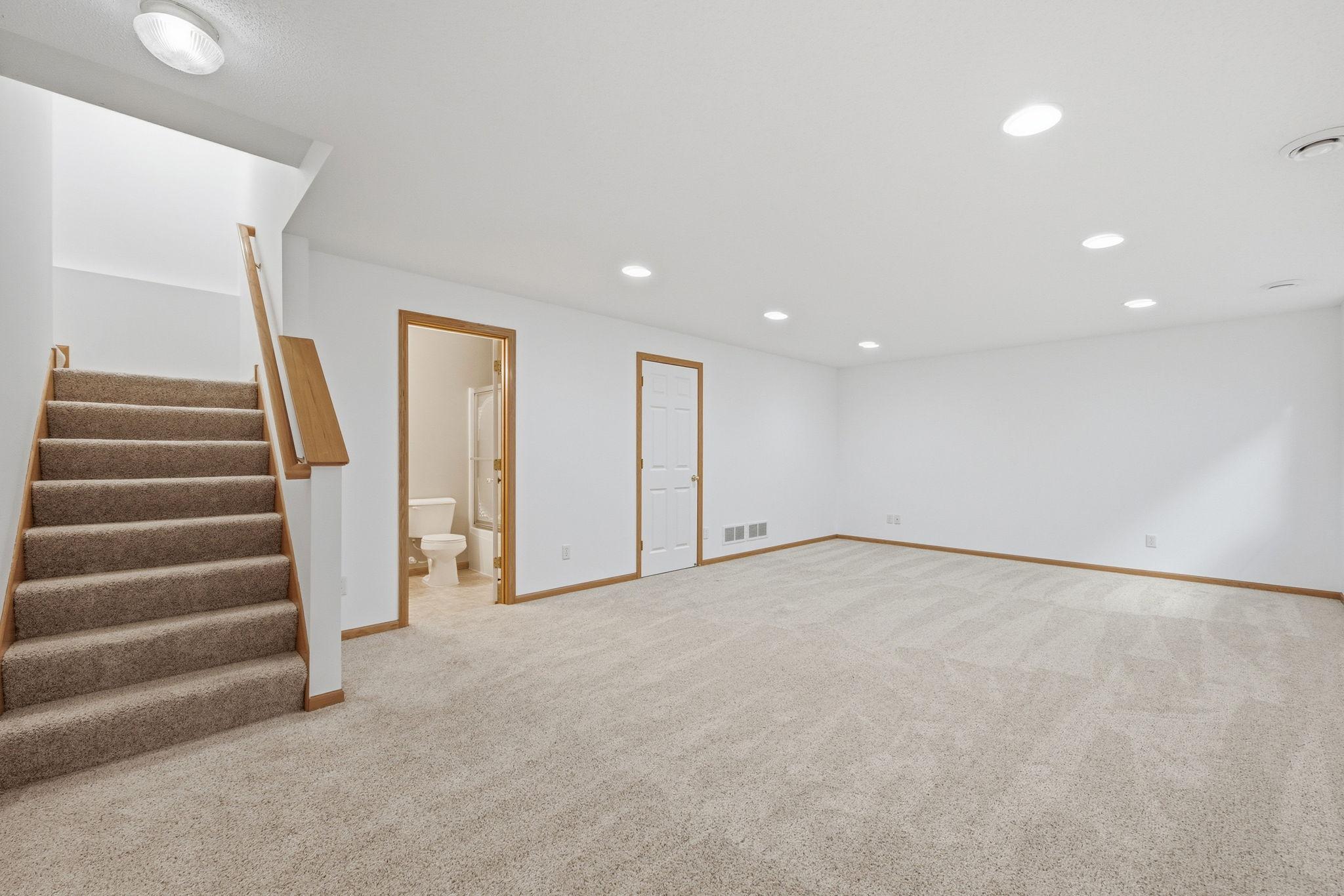 View of Residential at 9769 Gable Drive, Eden Prairie MN 55347, Eden Prairie (33 of 46) - Mike Wilen | Minnesota Team Real Estate