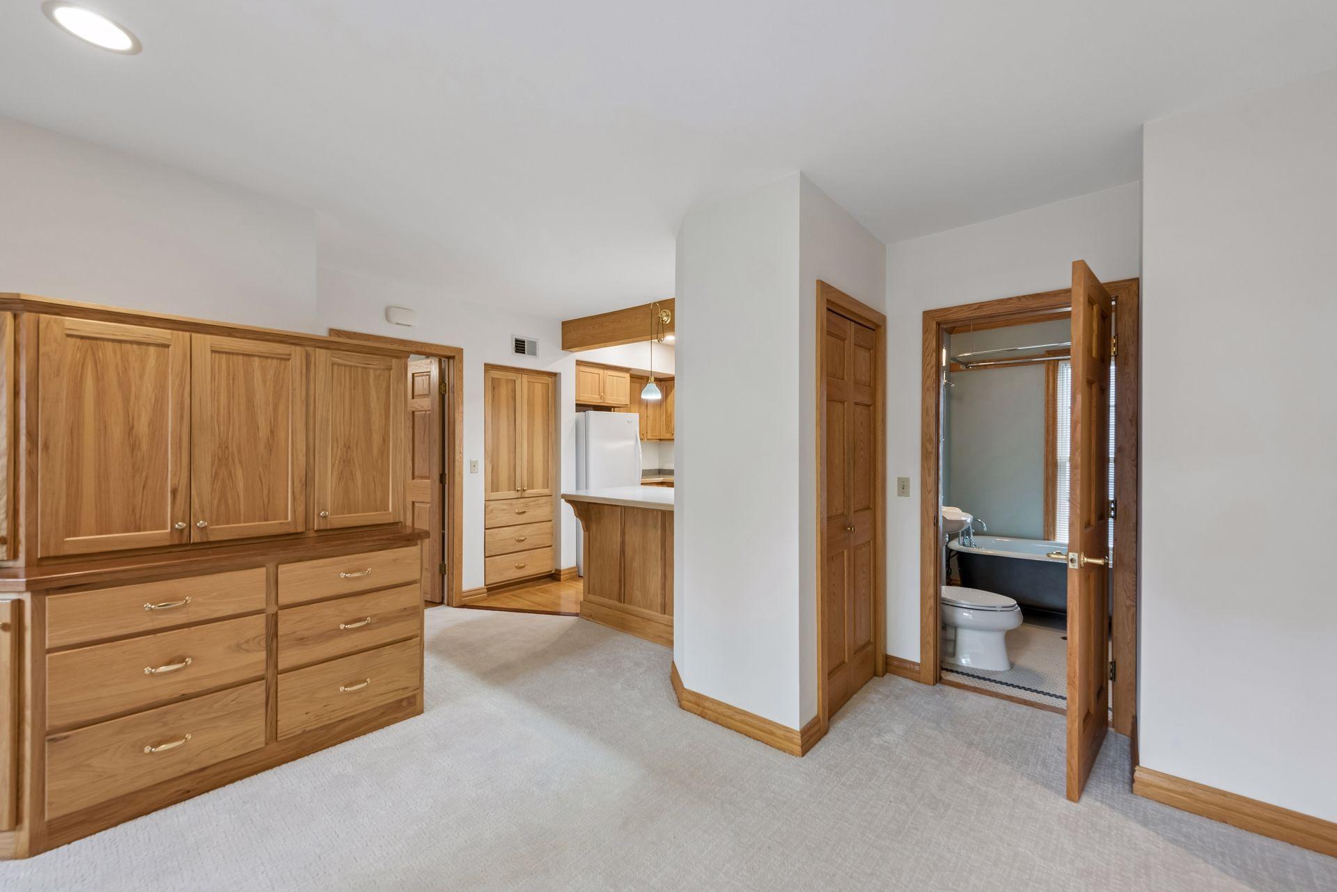 View of Residential Income at 727 Madison Street, Minneapolis MN 55413, Minneapolis (31 of 67) - Mike Wilen | Minnesota Team Real Estate