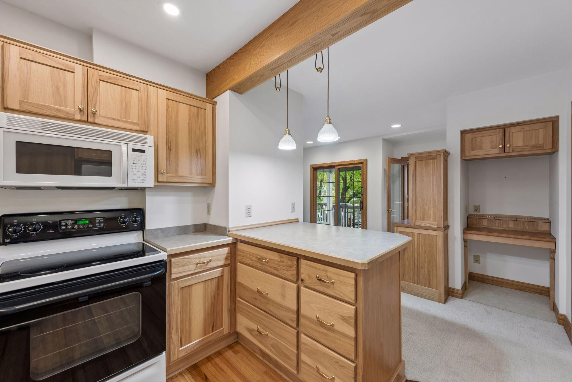 View of Residential Income at 727 Madison Street, Minneapolis MN 55413, Minneapolis (29 of 67) - Mike Wilen | Minnesota Team Real Estate