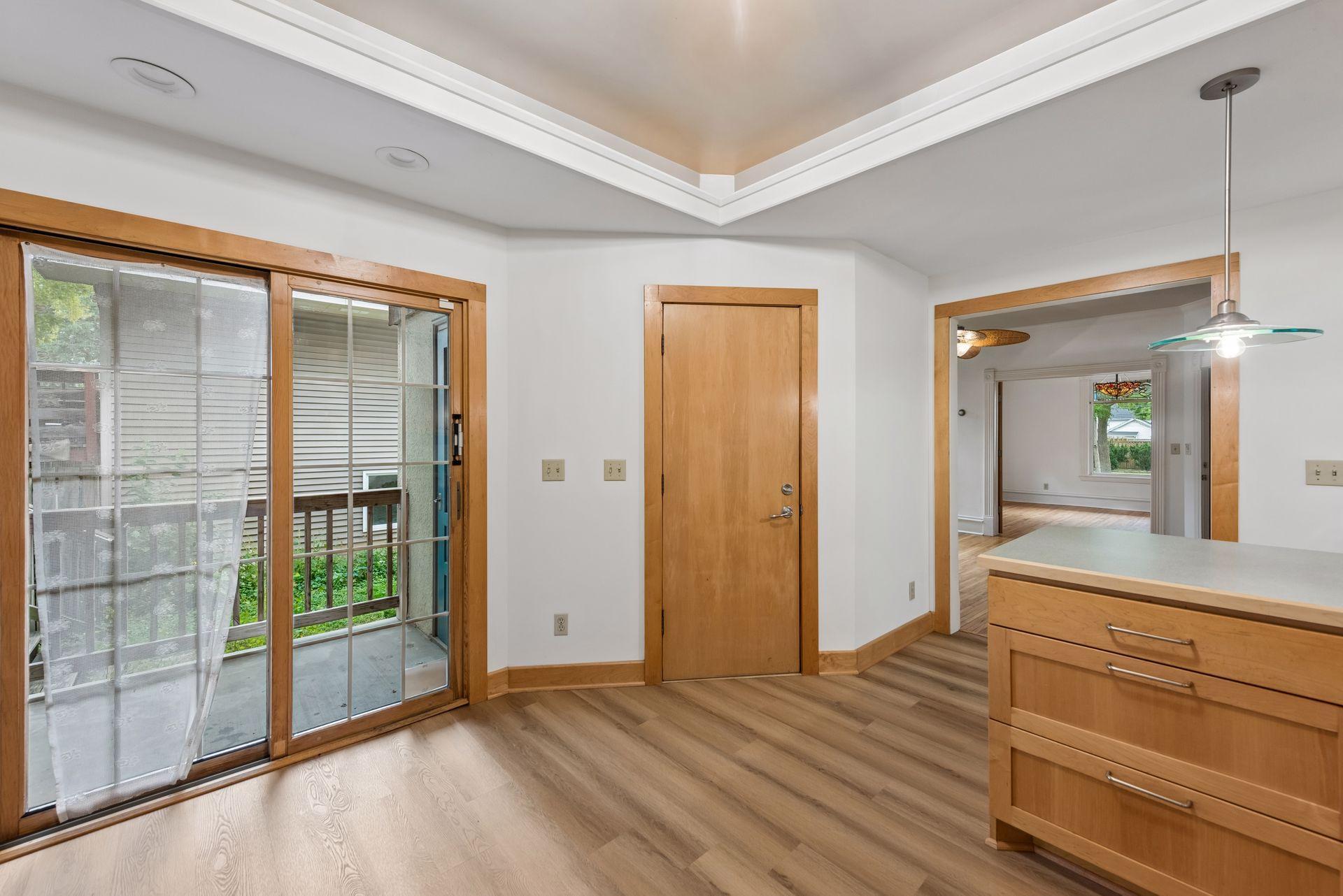 View of Residential Income at 727 Madison Street, Minneapolis MN 55413, Minneapolis (13 of 67) - Mike Wilen | Minnesota Team Real Estate