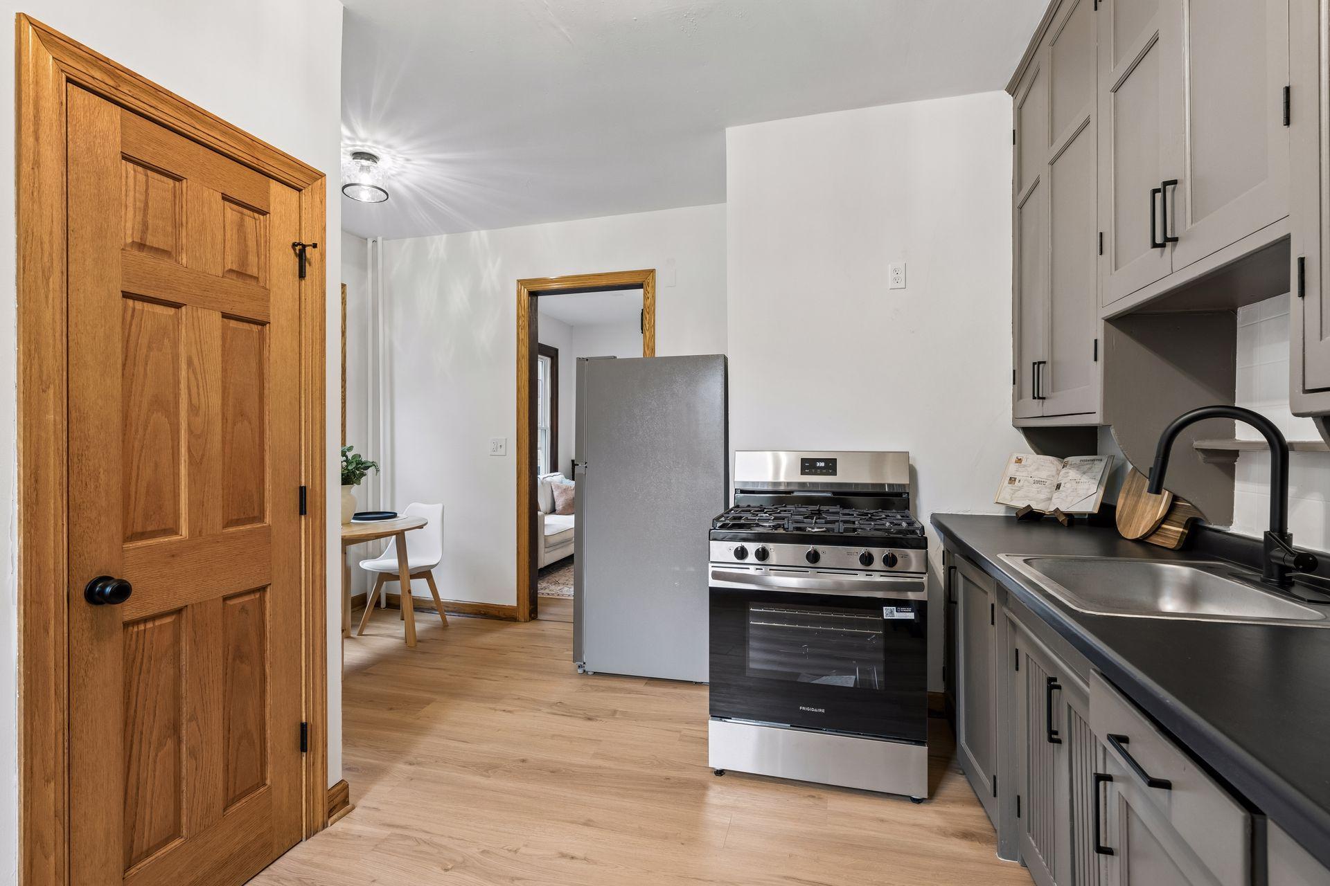 View of Residential Income at 3212 Park Avenue, Minneapolis MN 55407, Minneapolis (17 of 50) - Mike Wilen | Minnesota Team Real Estate