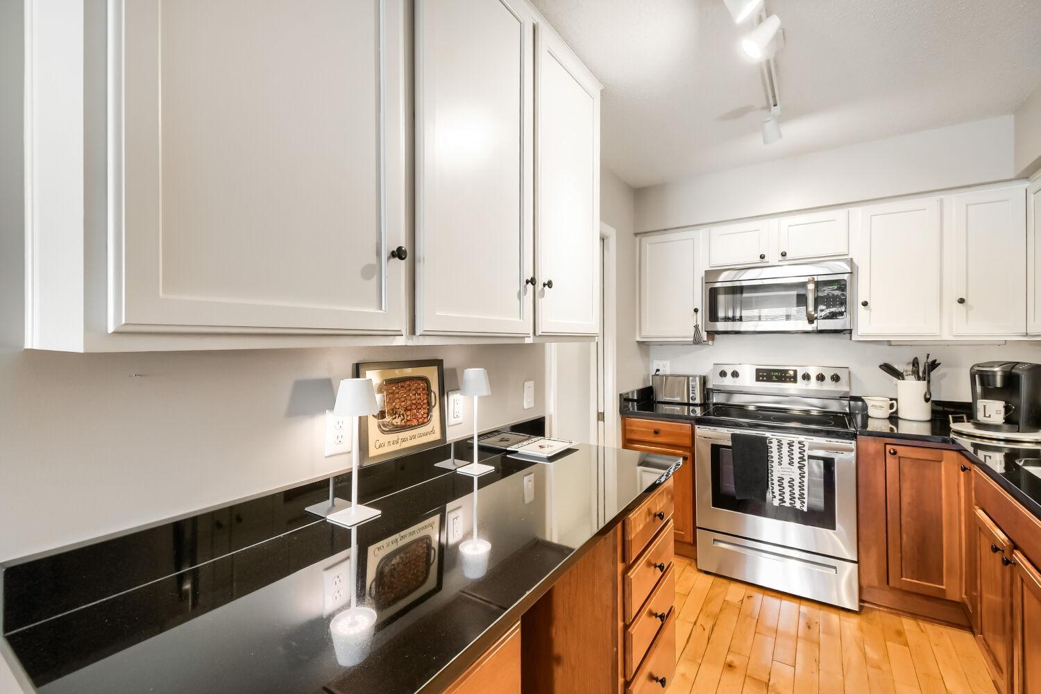 View of Residential at 2727 43rd Street #412, Minneapolis MN 55410, Minneapolis (7 of 17) - Mike Wilen | Minnesota Team Real Estate
