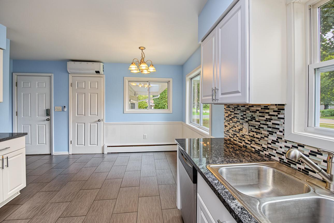 View of Residential at 727 Tanglewood Drive, Shoreview MN 55126, Shoreview (12 of 46) - Mike Wilen | Minnesota Team Real Estate