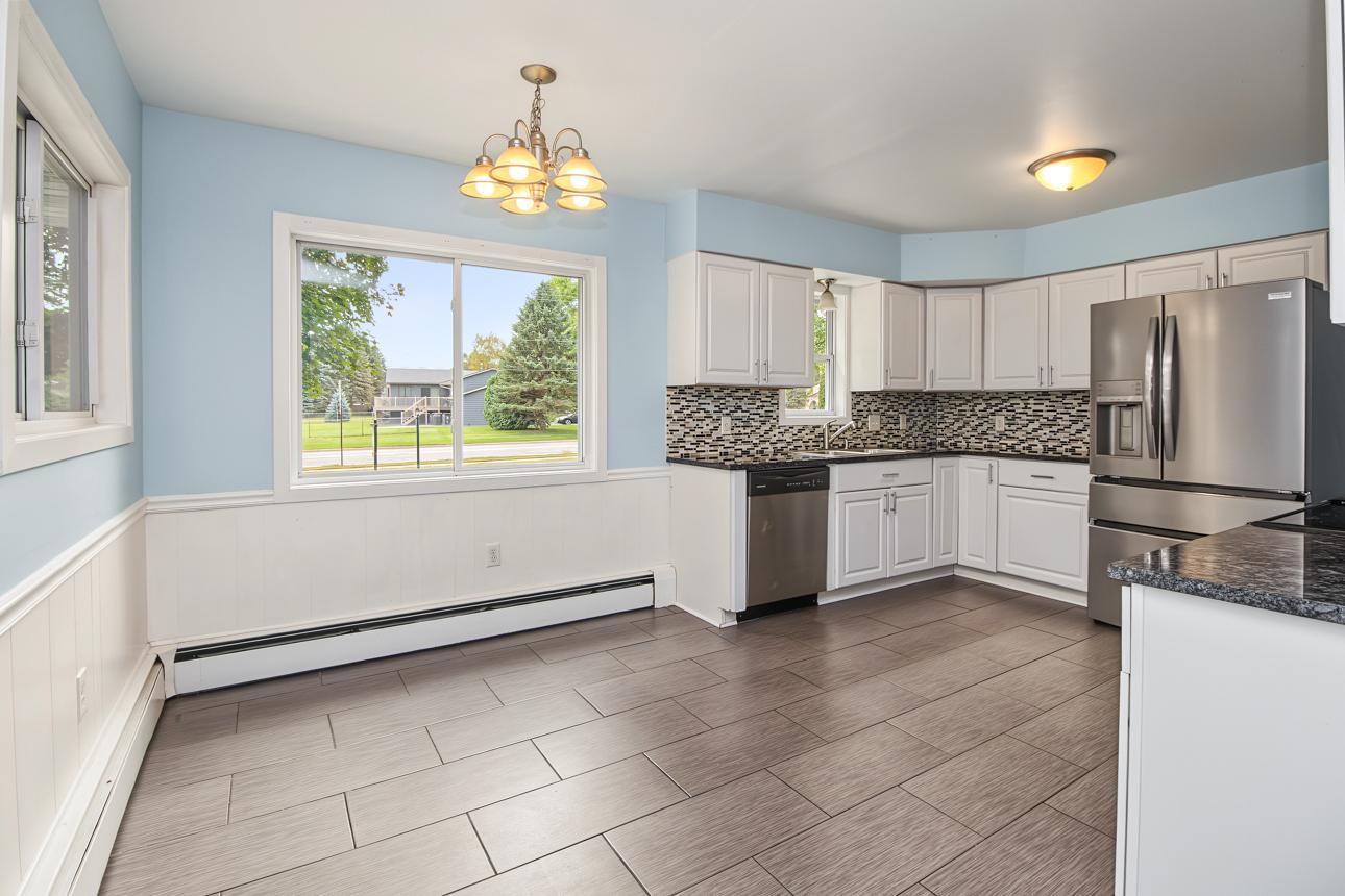 View of Residential at 727 Tanglewood Drive, Shoreview MN 55126, Shoreview (14 of 46) - Mike Wilen | Minnesota Team Real Estate