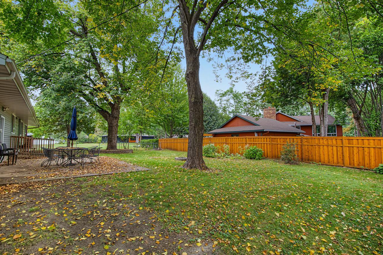 View of Residential at 727 Tanglewood Drive, Shoreview MN 55126, Shoreview (39 of 46) - Mike Wilen | Minnesota Team Real Estate