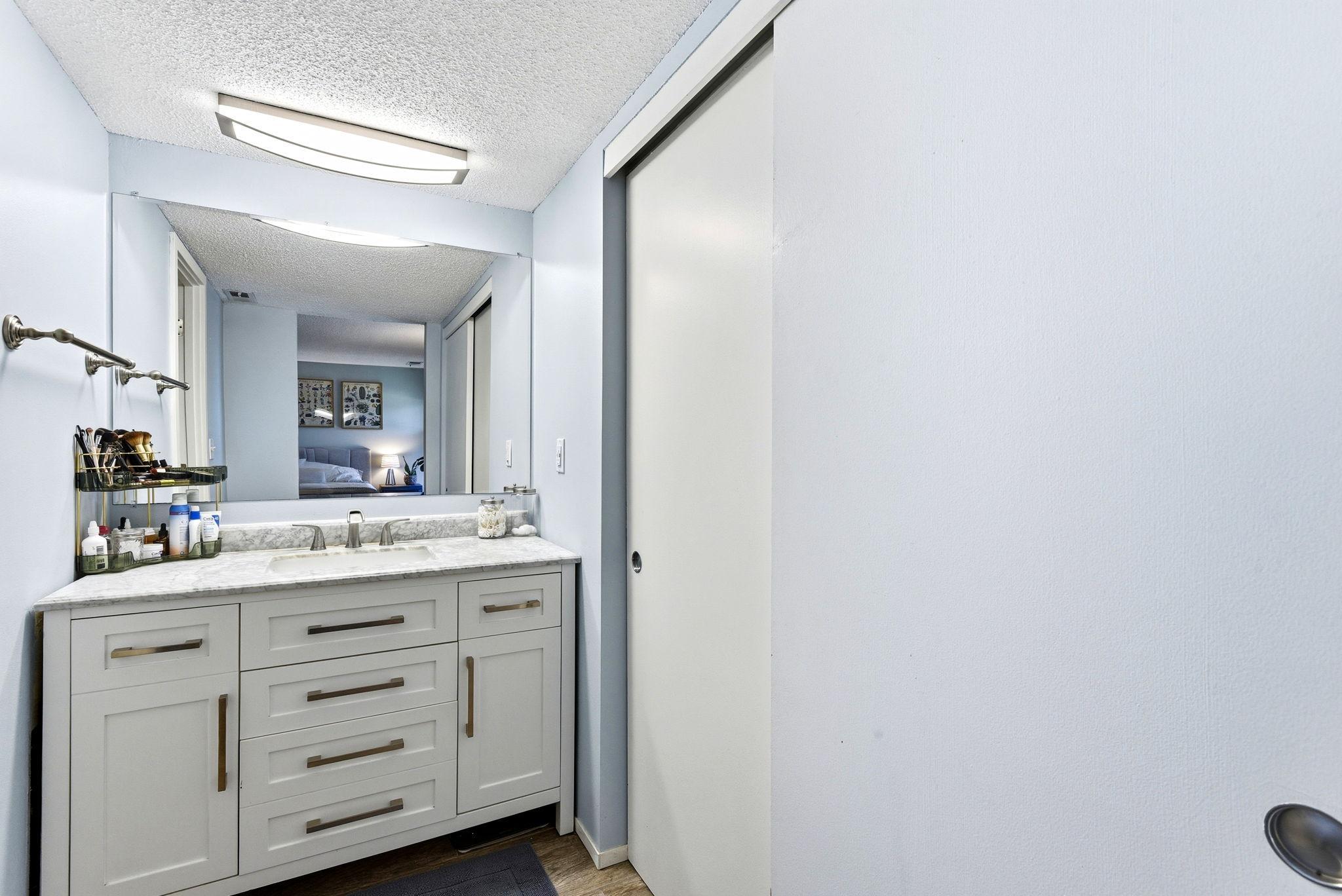 View of Residential at 6305 Colony Way #2B, Edina MN 55435, Edina (21 of 38) - Mike Wilen | Minnesota Team Real Estate