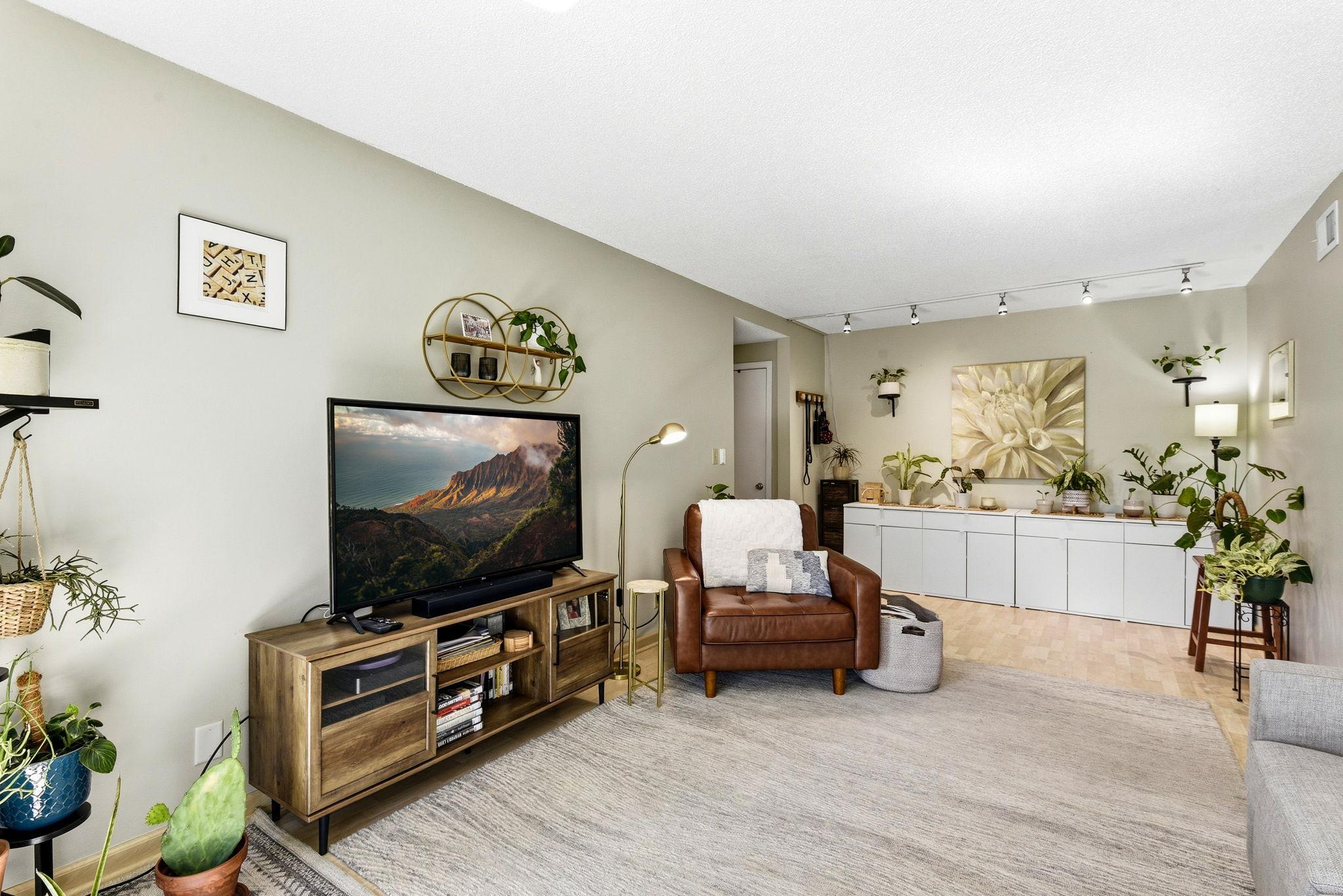 View of Residential at 6305 Colony Way #2B, Edina MN 55435, Edina (13 of 38) - Mike Wilen | Minnesota Team Real Estate