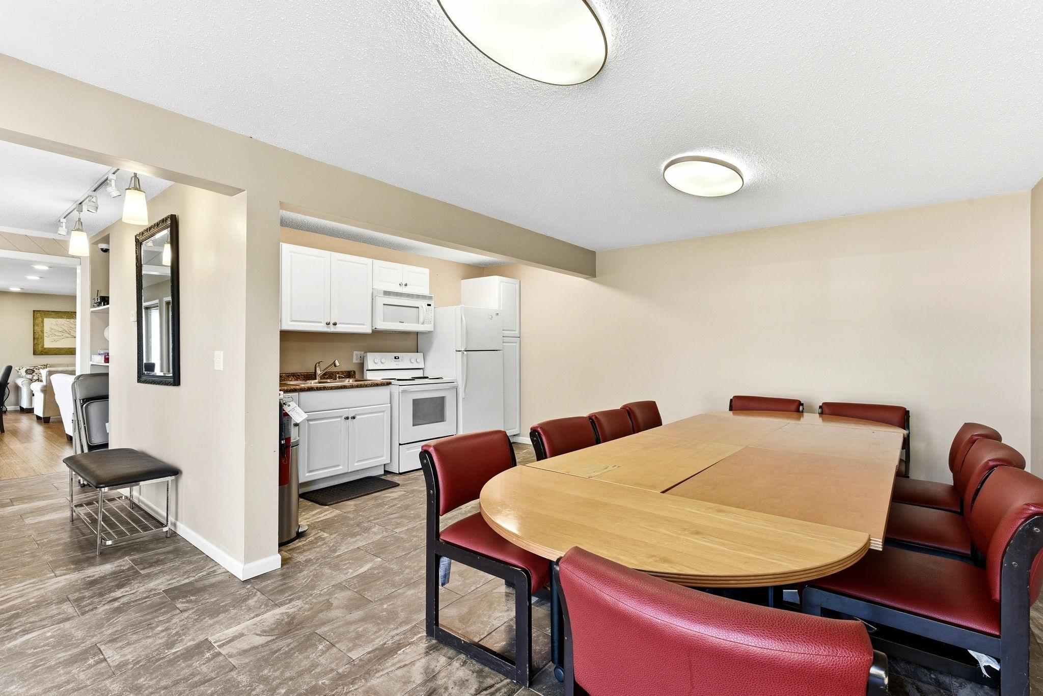 View of Residential at 6305 Colony Way #2B, Edina MN 55435, Edina (35 of 38) - Mike Wilen | Minnesota Team Real Estate