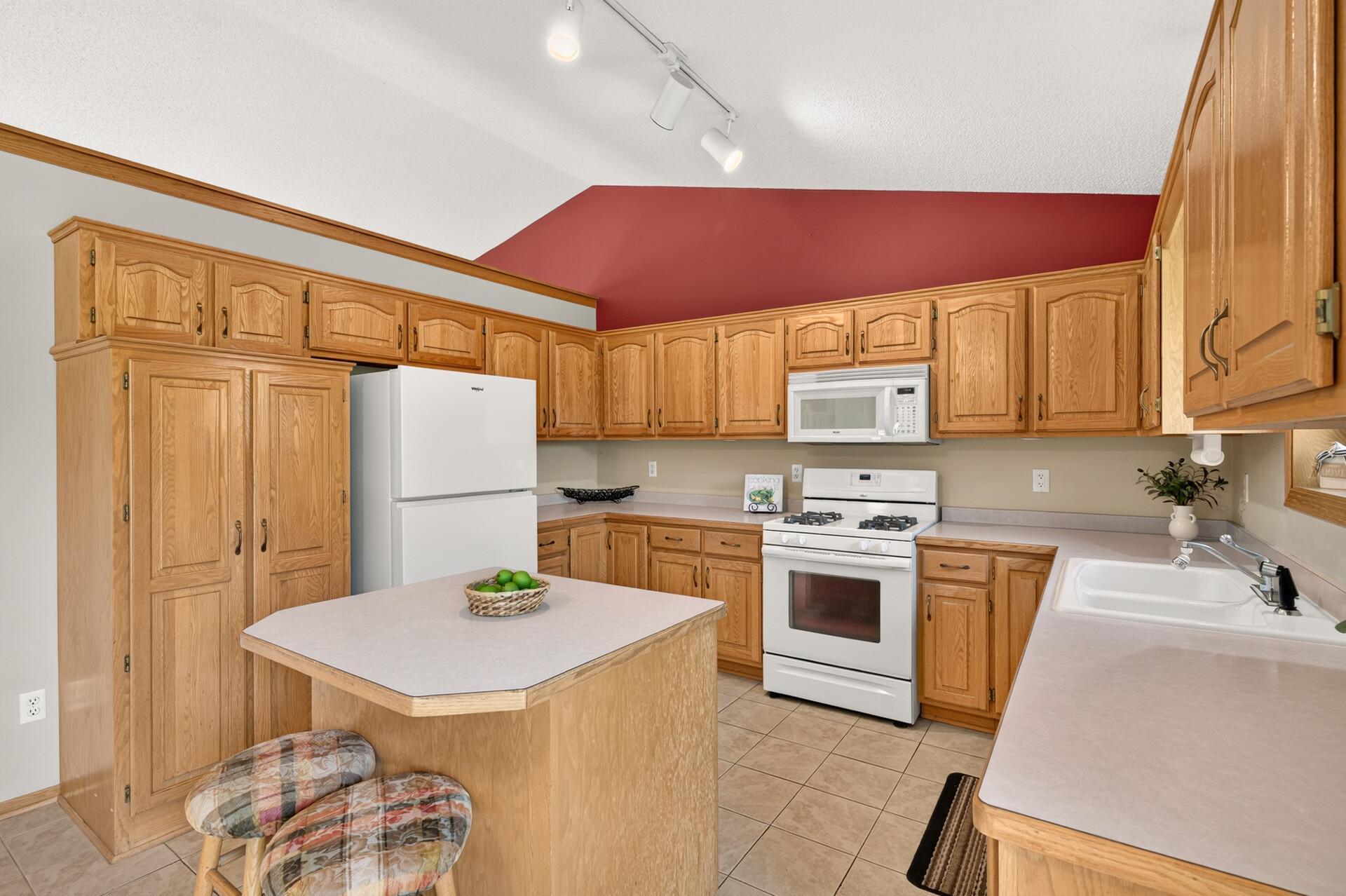 View of Residential at 3087 Walter Street, Maplewood MN 55109, Maplewood (25 of 64) - Mike Wilen | Minnesota Team Real Estate