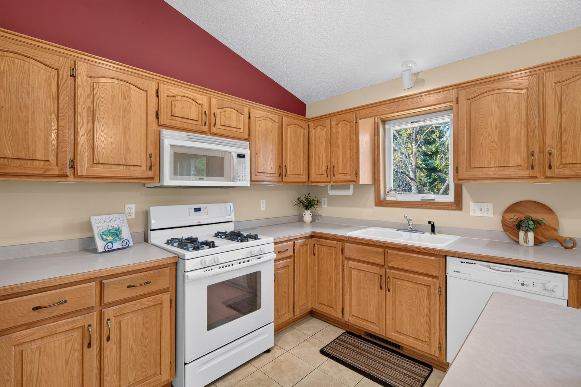 View of Residential at 3087 Walter Street, Maplewood MN 55109, Maplewood (23 of 64) - Mike Wilen | Minnesota Team Real Estate