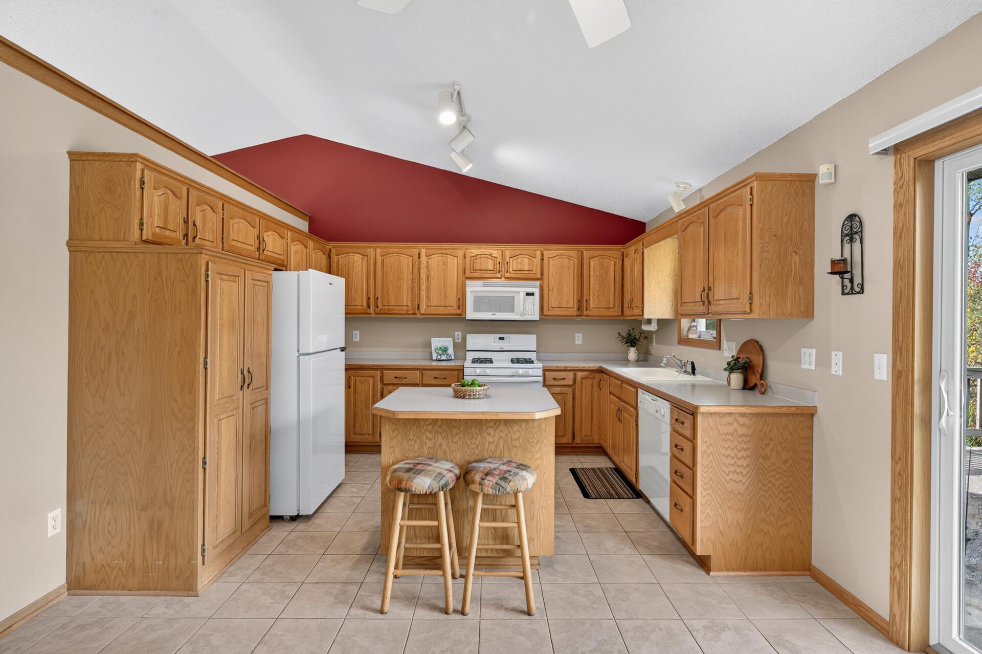 View of Residential at 3087 Walter Street, Maplewood MN 55109, Maplewood (22 of 64) - Mike Wilen | Minnesota Team Real Estate