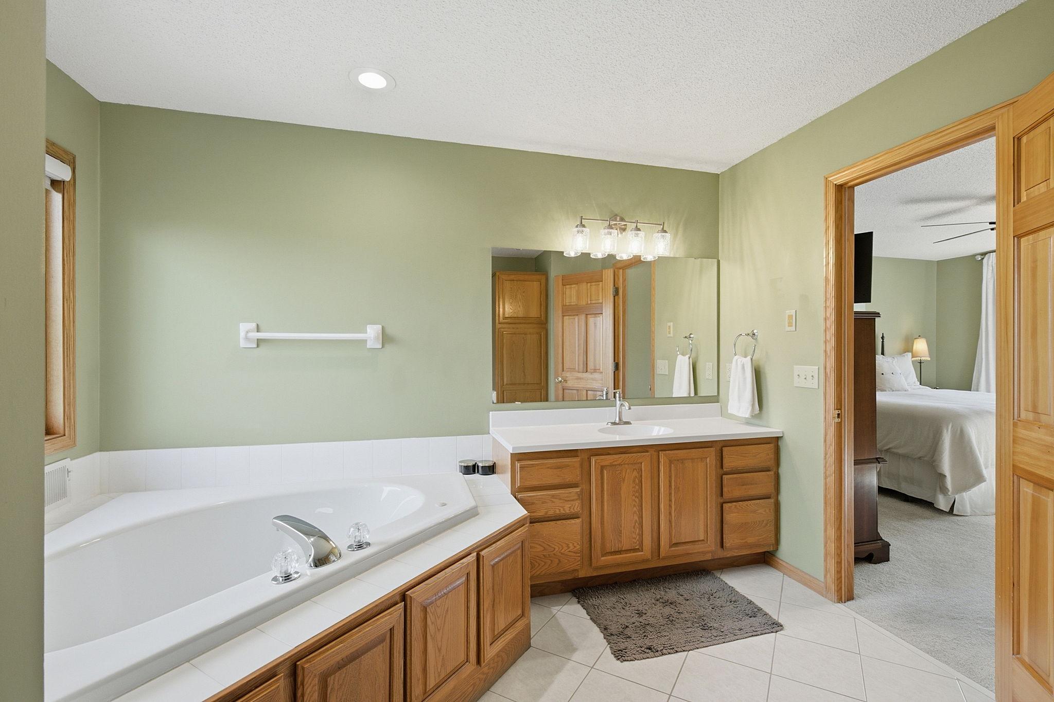 View of Residential at 1533 Wexford Court, Eagan MN 55122, Eagan (30 of 52) - Mike Wilen | Minnesota Team Real Estate