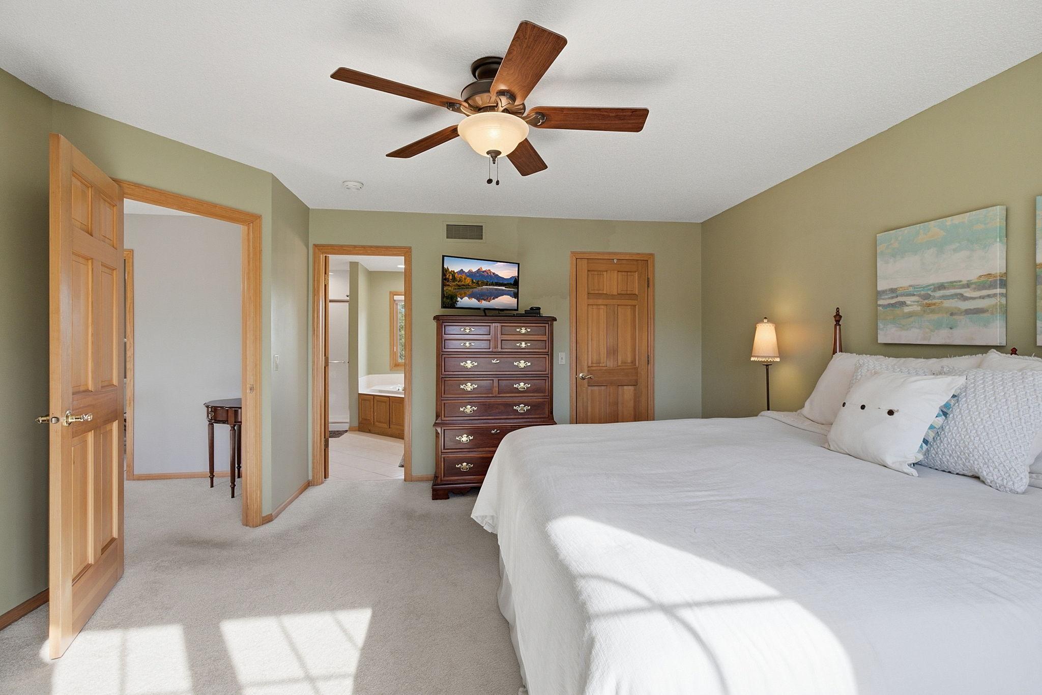 View of Residential at 1533 Wexford Court, Eagan MN 55122, Eagan (20 of 52) - Mike Wilen | Minnesota Team Real Estate