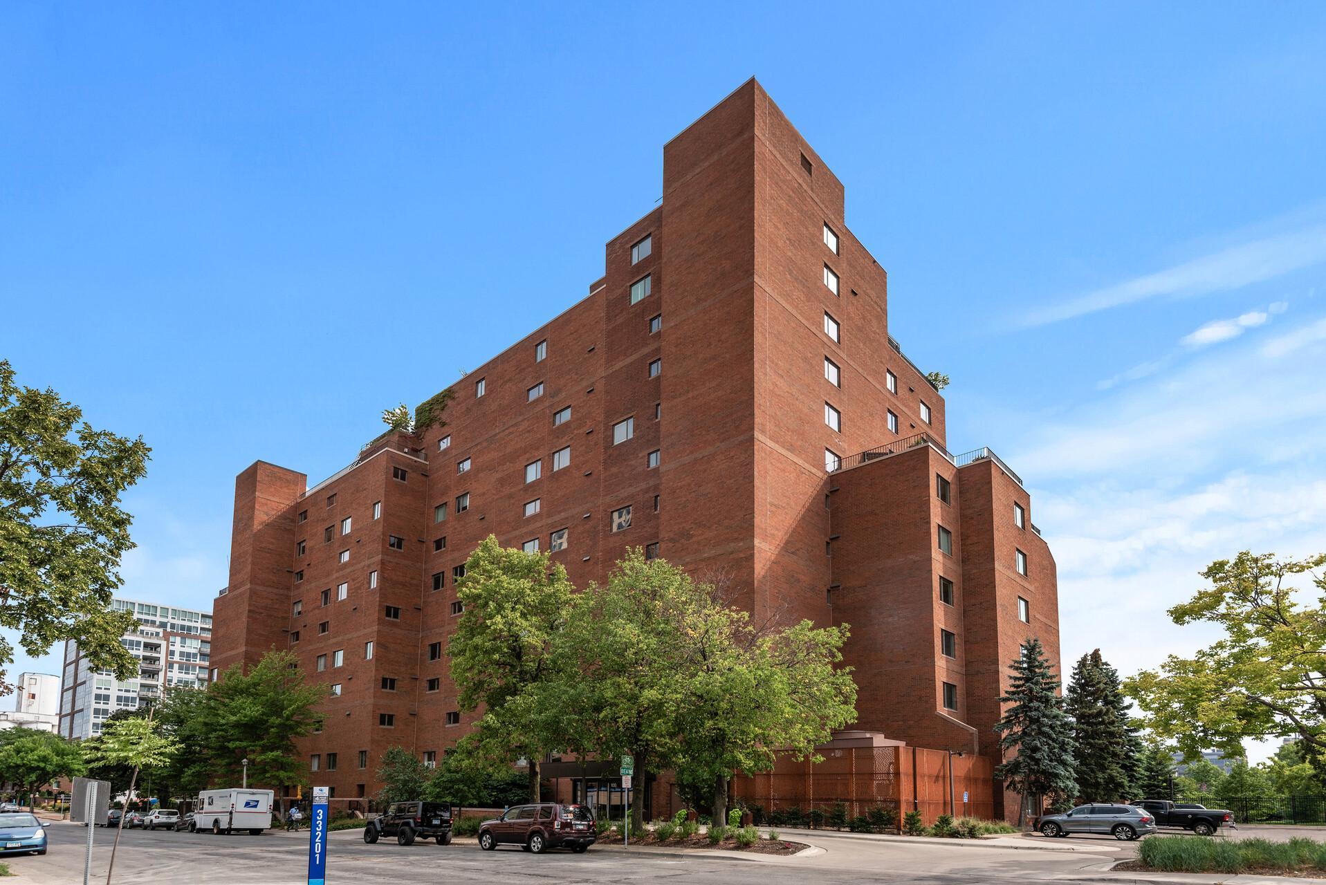 View of (CC) High Rise (4+ Levels) at 100 2nd Street, Minneapolis - Mike Wilen | Minnesota Team Real Estate