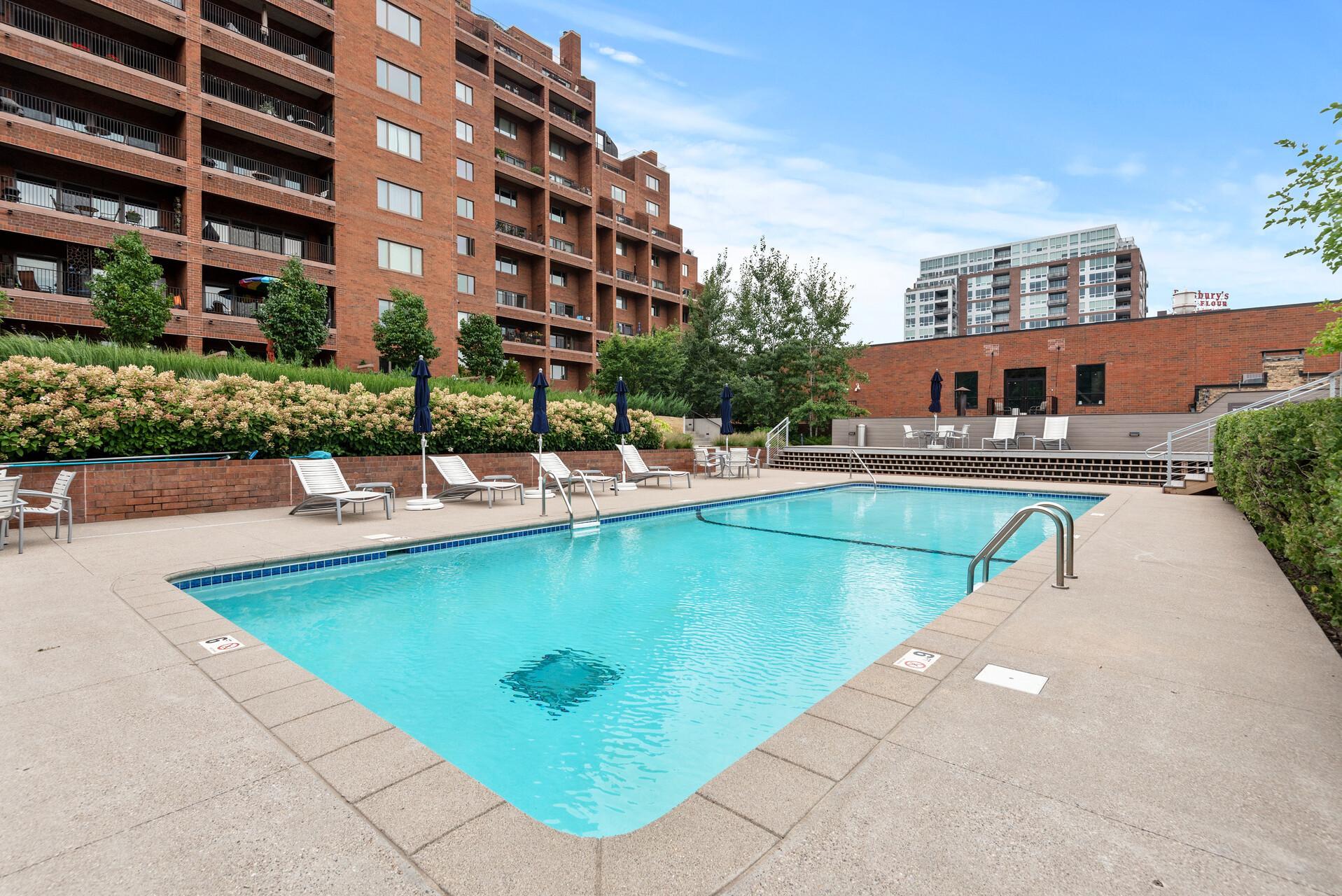 View of Residential at 100 2nd Street #406, Minneapolis MN 55414, Minneapolis (47 of 75) - Mike Wilen | Minnesota Team Real Estate