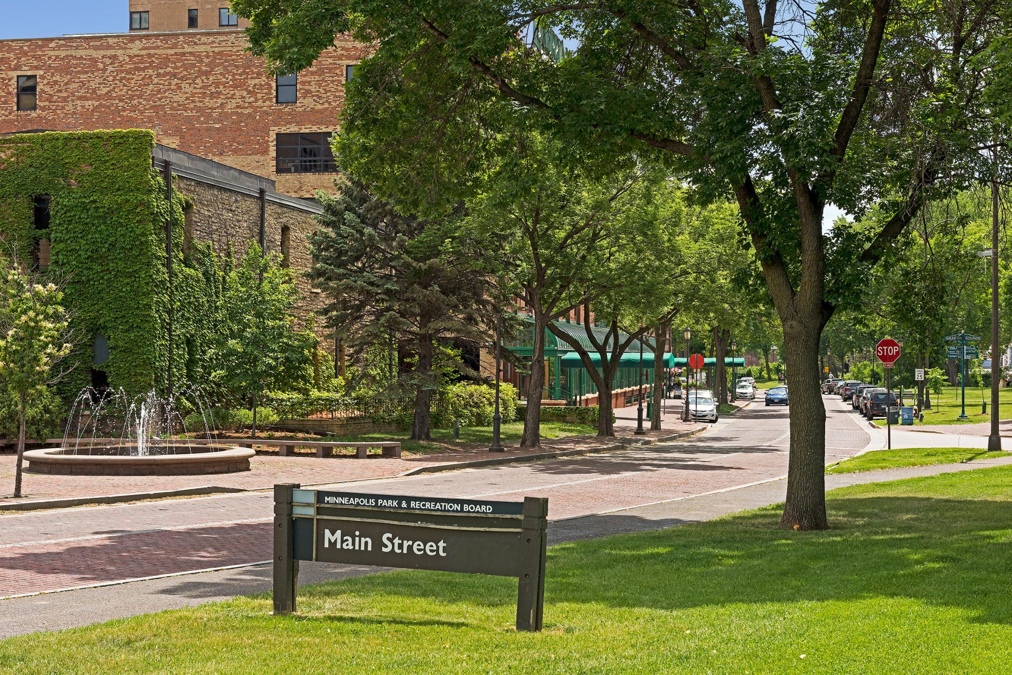 View of Residential at 100 2nd Street #406, Minneapolis MN 55414, Minneapolis (53 of 75) - Mike Wilen | Minnesota Team Real Estate