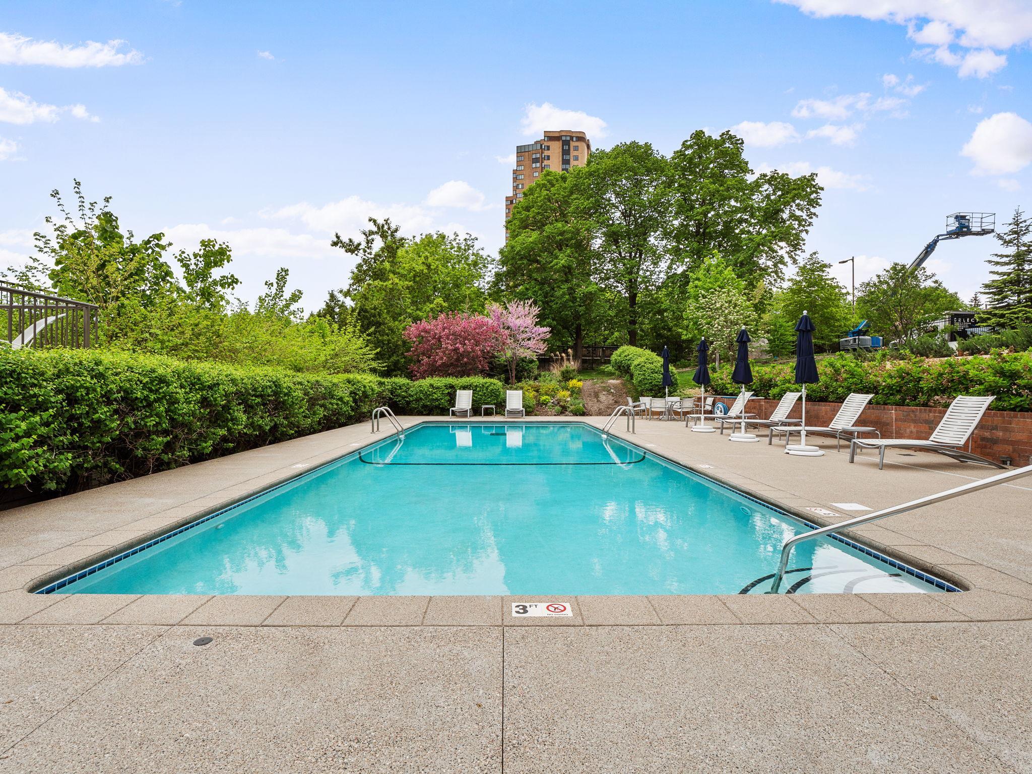 View of Residential at 100 2nd Street #406, Minneapolis MN 55414, Minneapolis (49 of 75) - Mike Wilen | Minnesota Team Real Estate