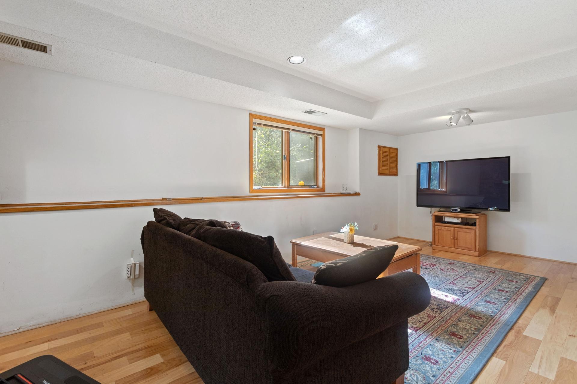 View of Residential at 2764 Southlawn Drive, Maplewood MN 55109, Maplewood (15 of 25) - Mike Wilen | Minnesota Team Real Estate