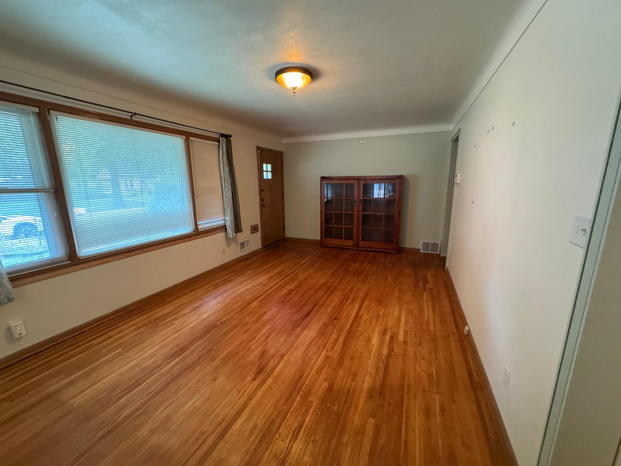 View of Residential at 4906 Thomas Avenue, Minneapolis MN 55430, Minneapolis (11 of 31) - Mike Wilen | Minnesota Team Real Estate