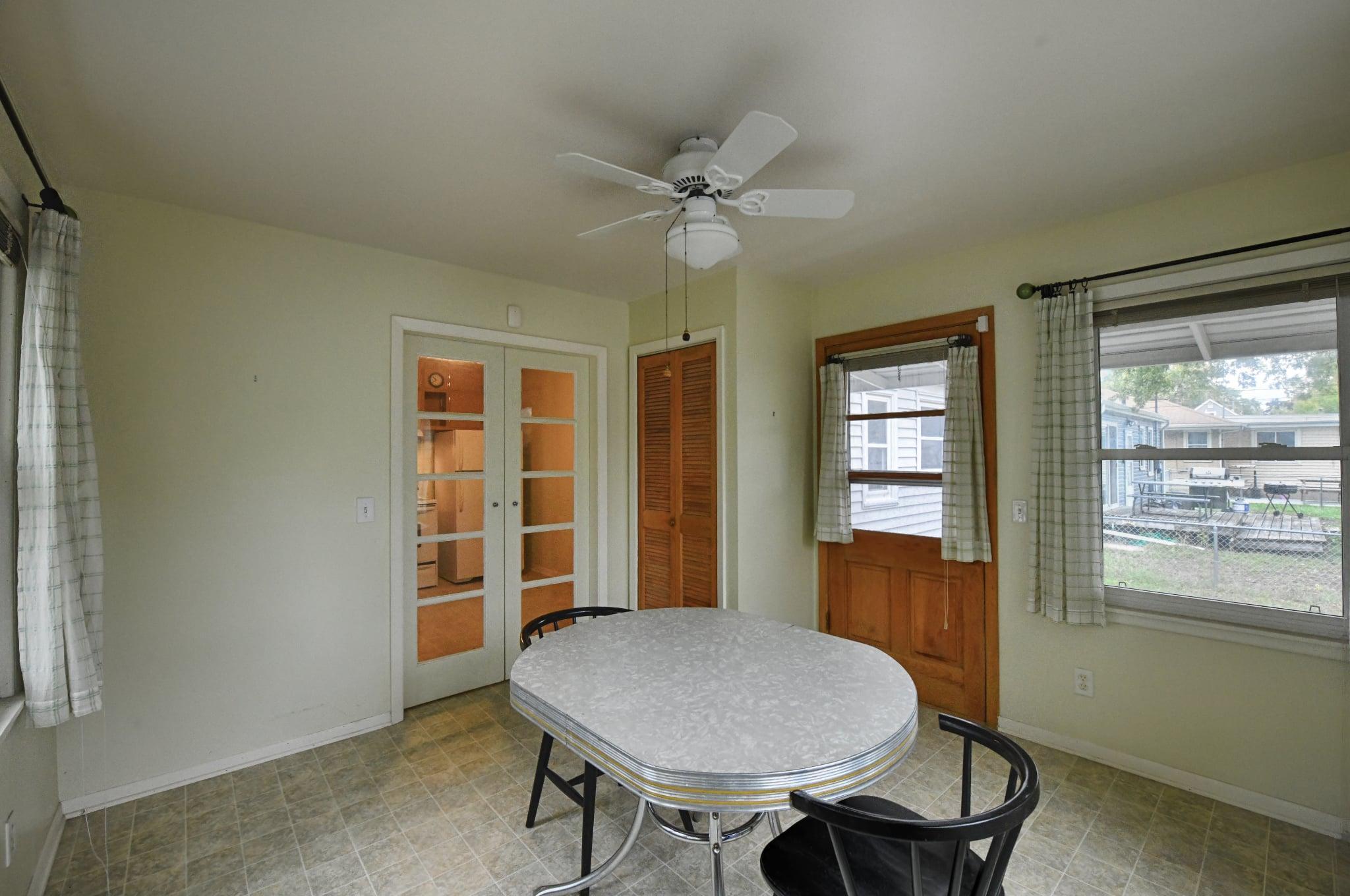 View of Residential at 4906 Thomas Avenue, Minneapolis MN 55430, Minneapolis (20 of 31) - Mike Wilen | Minnesota Team Real Estate