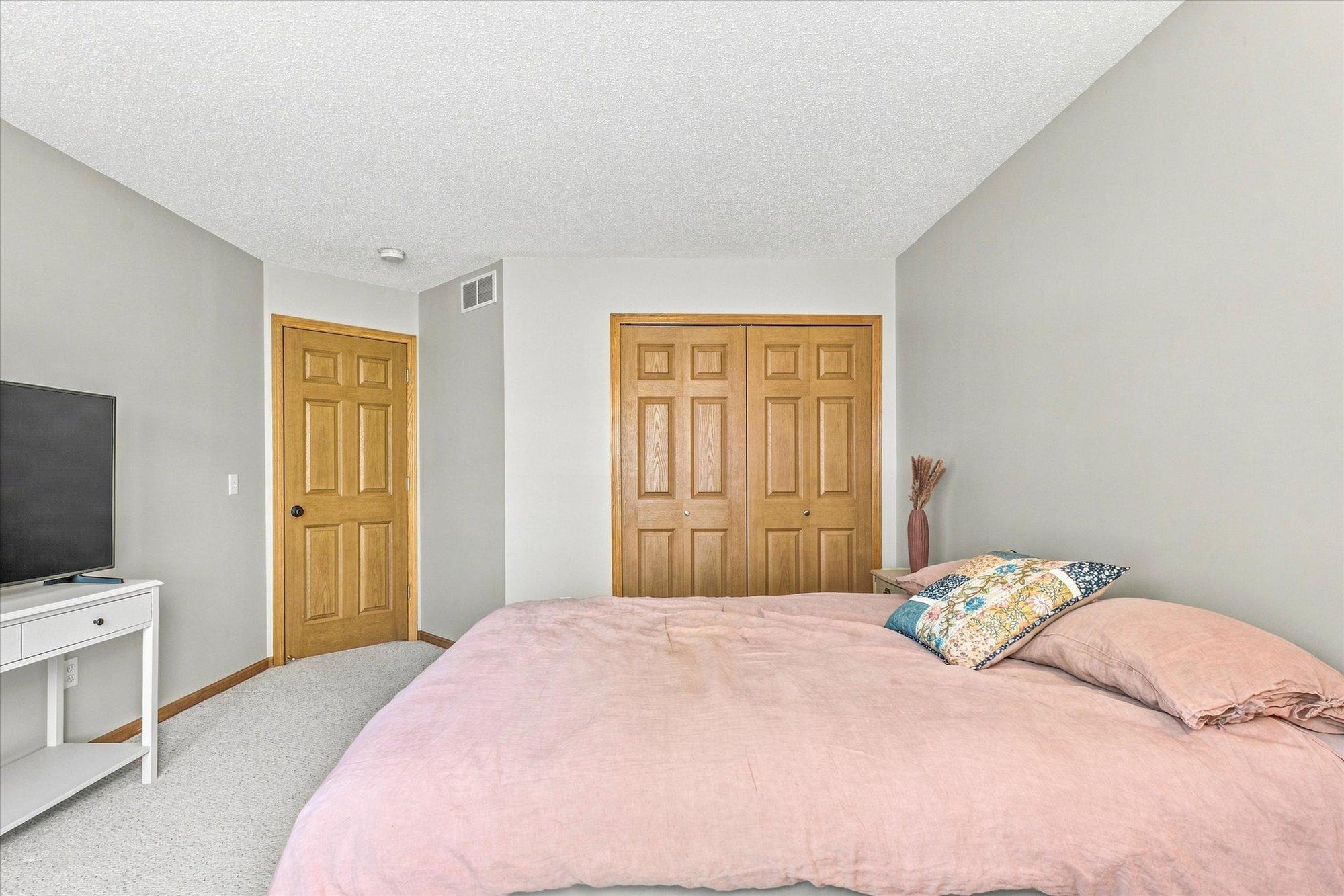 View of Residential at 2442 Autumn Ridge Court, Chanhassen MN 55317, Chanhassen (29 of 43) - Mike Wilen | Minnesota Team Real Estate