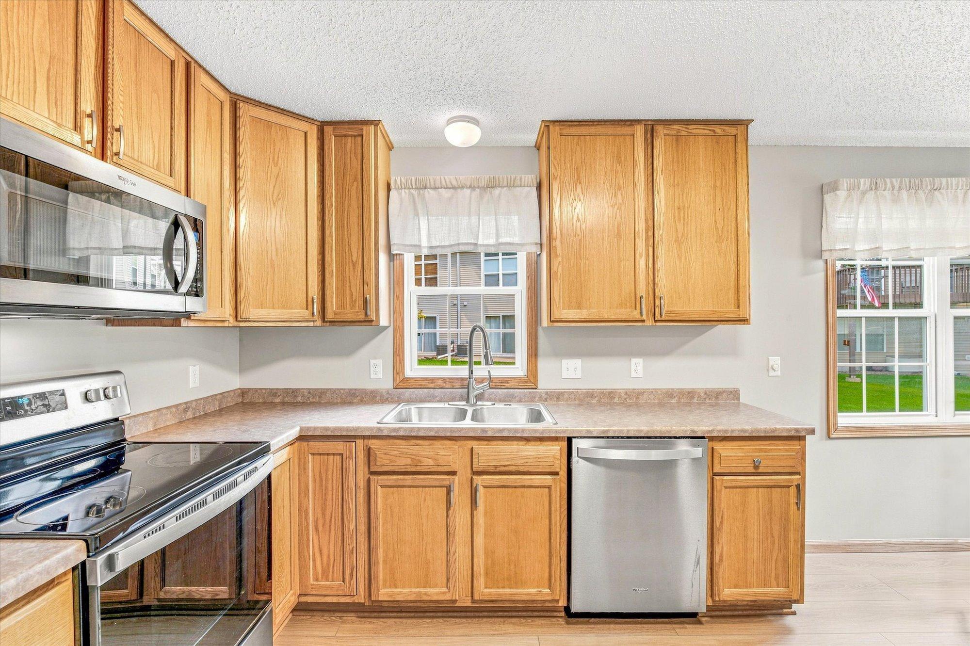 View of Residential at 2442 Autumn Ridge Court, Chanhassen MN 55317, Chanhassen (14 of 43) - Mike Wilen | Minnesota Team Real Estate