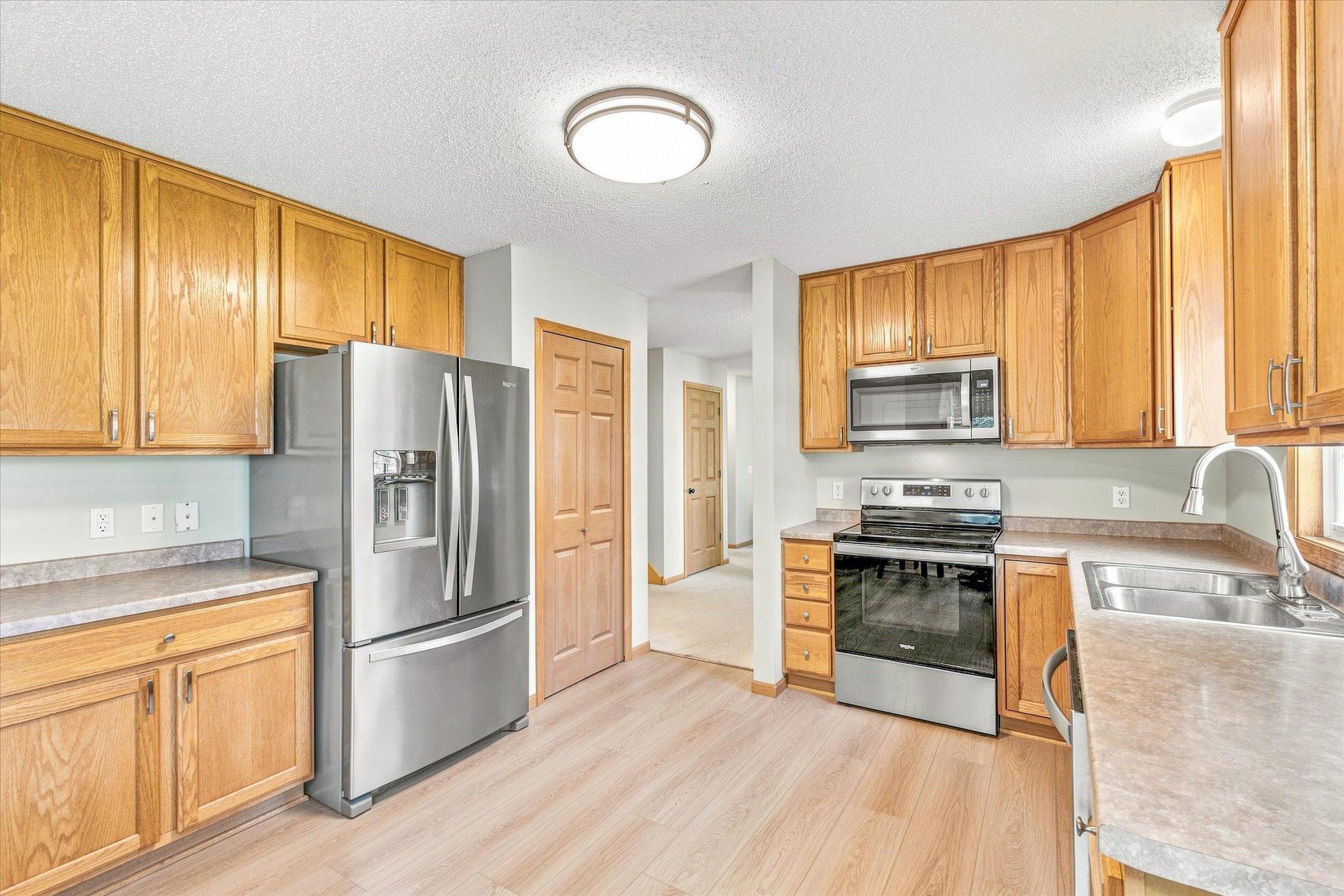 View of Residential at 2442 Autumn Ridge Court, Chanhassen MN 55317, Chanhassen (13 of 43) - Mike Wilen | Minnesota Team Real Estate