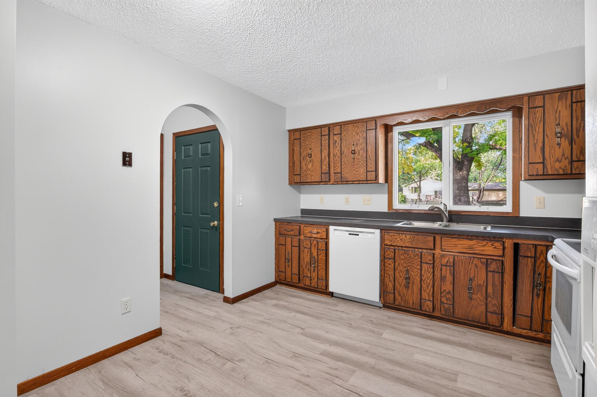 View of Residential at 11043 98th Place, Maple Grove MN 55369, Maple Grove (14 of 55) - Mike Wilen | Minnesota Team Real Estate
