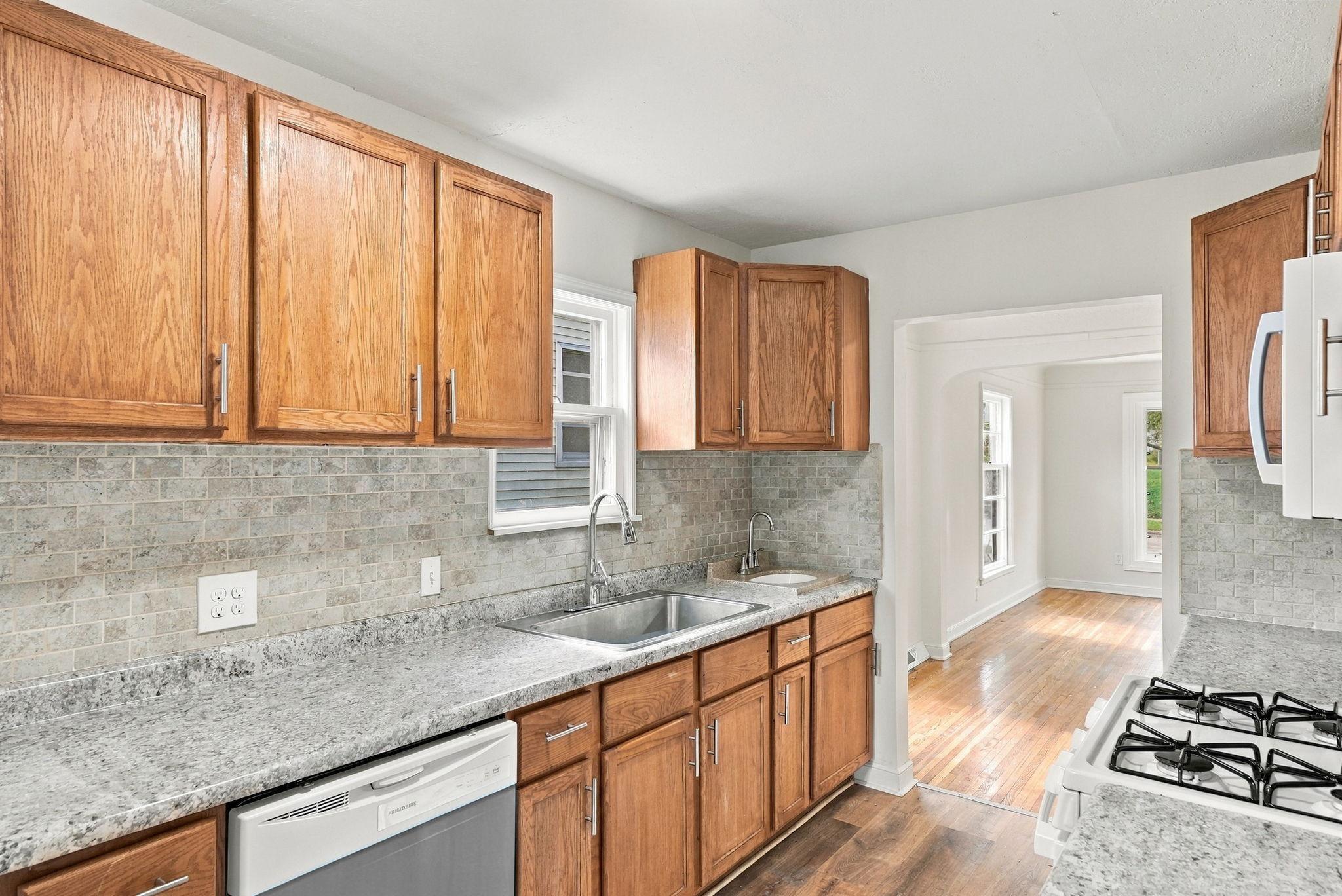 View of Residential at 3746 Russell Avenue, Minneapolis MN 55412, Minneapolis (24 of 60) - Mike Wilen | Minnesota Team Real Estate