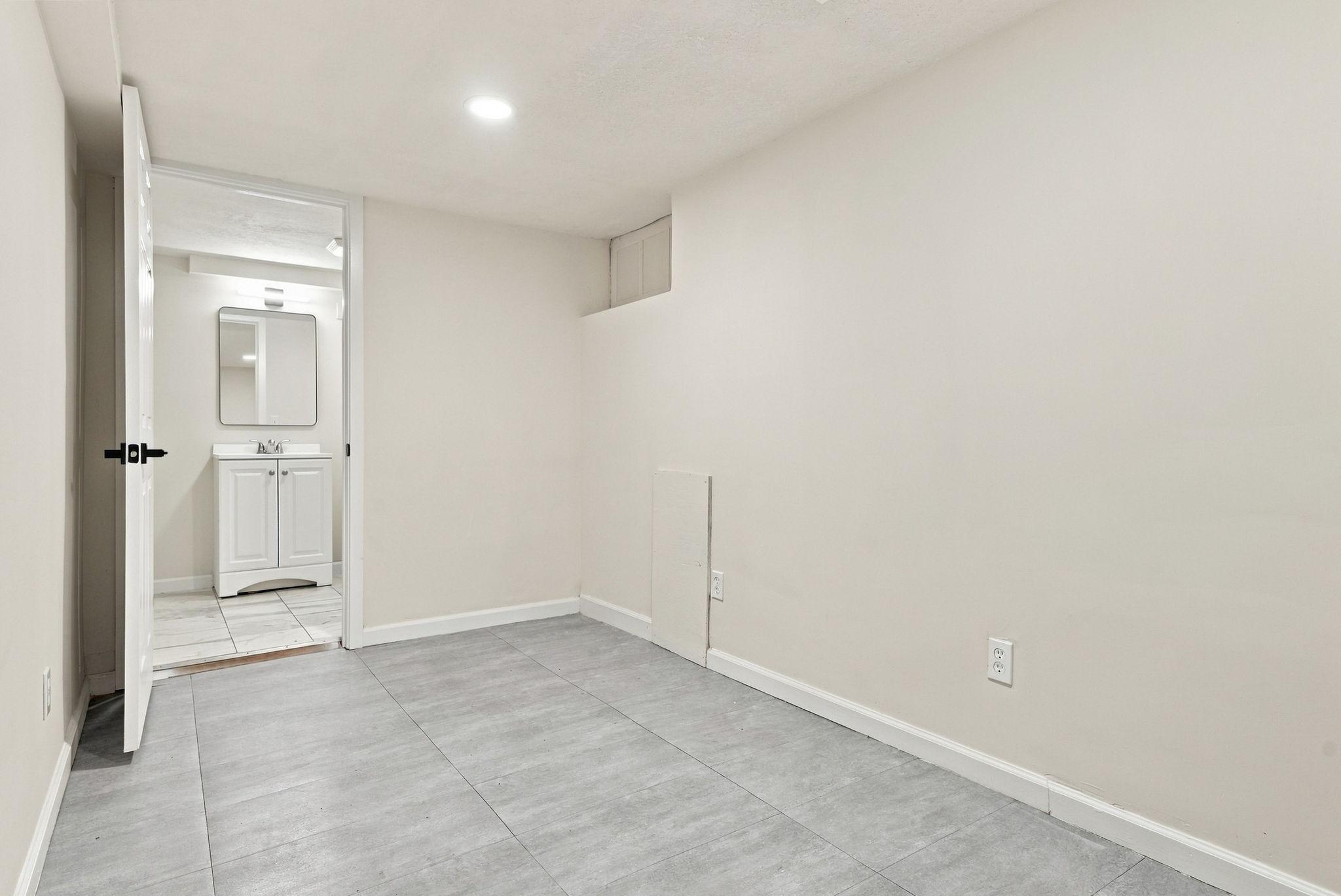 View of Residential at 3746 Russell Avenue, Minneapolis MN 55412, Minneapolis (46 of 60) - Mike Wilen | Minnesota Team Real Estate