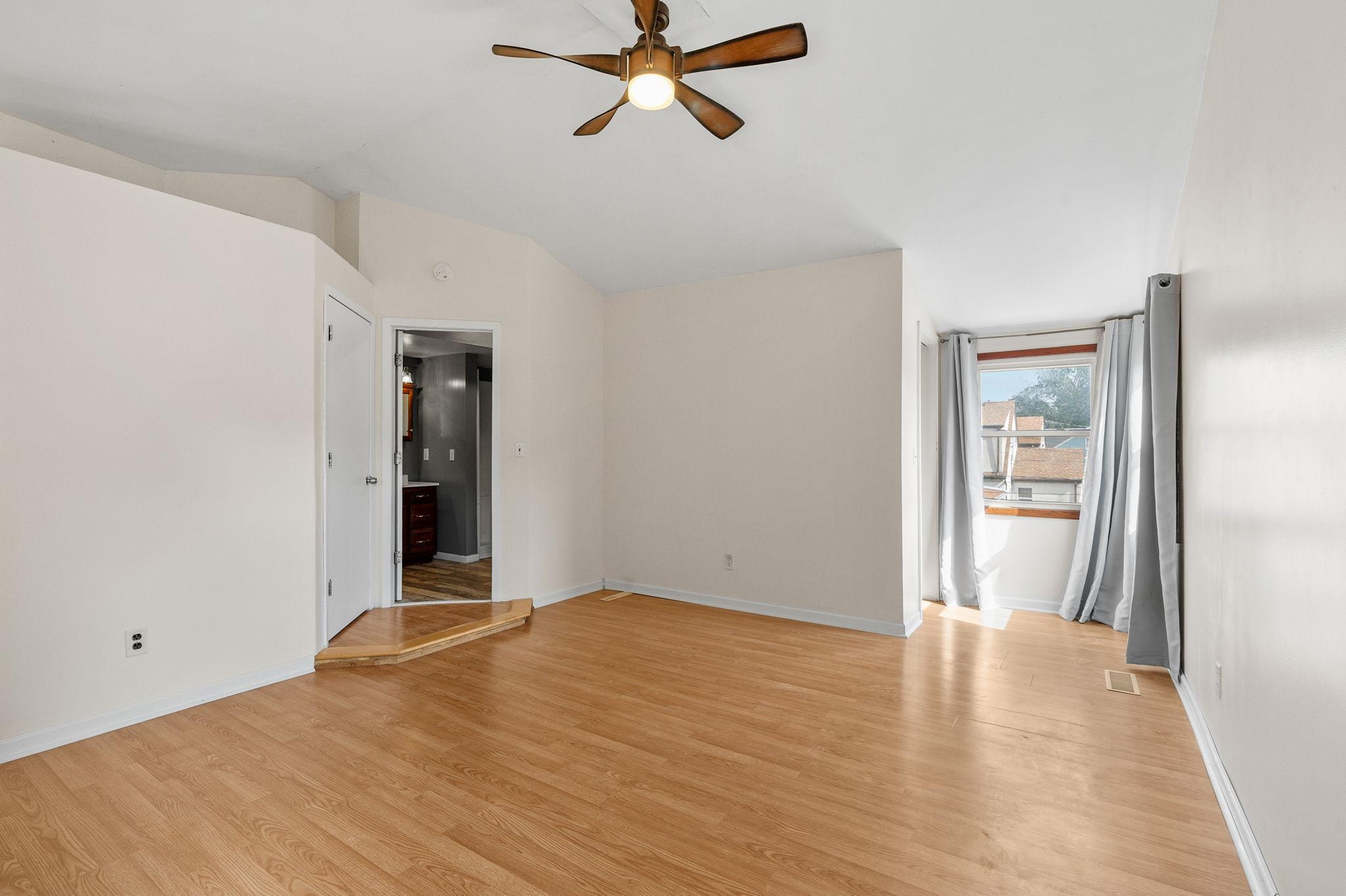 View of Residential at 906 Sherwood Avenue, Saint Paul MN 55106, Saint Paul (37 of 64) - Mike Wilen | Minnesota Team Real Estate
