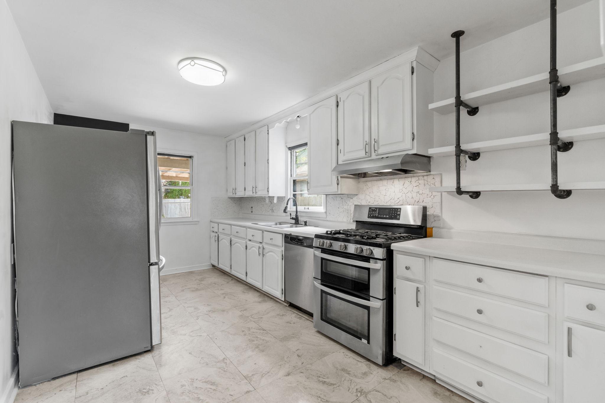 View of Residential at 906 Sherwood Avenue, Saint Paul MN 55106, Saint Paul (13 of 64) - Mike Wilen | Minnesota Team Real Estate