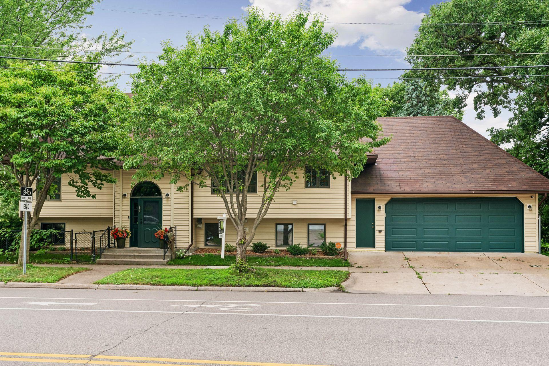 View of Residential at 707 Hamline Avenue, Saint Paul MN 55116, Saint Paul (2 of 46) - Mike Wilen | Minnesota Team Real Estate