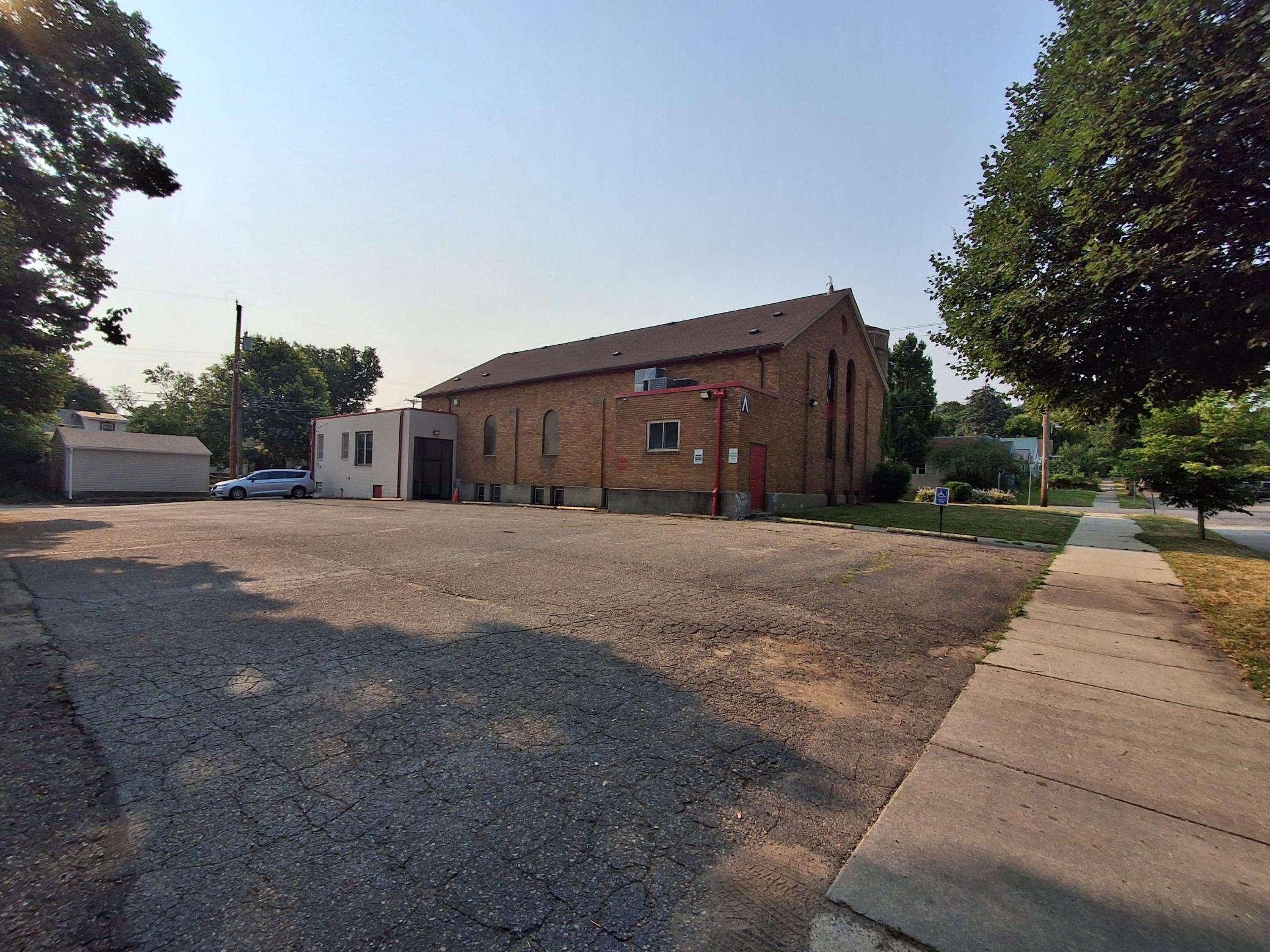View of Commercial Sale at 3800 Russell Avenue, Minneapolis MN 55412, Minneapolis (10 of 11) - Mike Wilen | Minnesota Team Real Estate