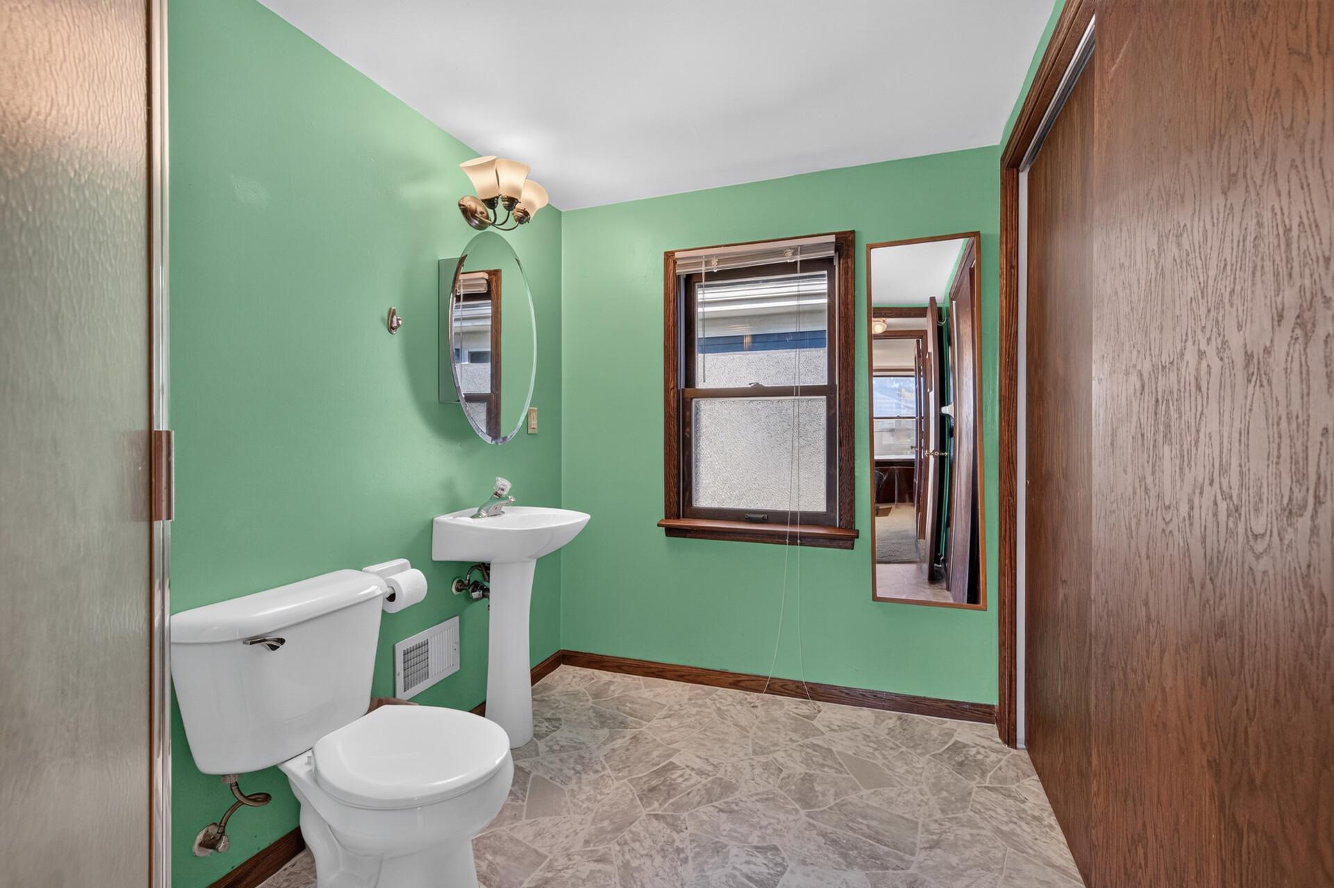 View of Residential at 1313 Sheridan Avenue, Minneapolis MN 55411, Minneapolis (52 of 83) - Mike Wilen | Minnesota Team Real Estate