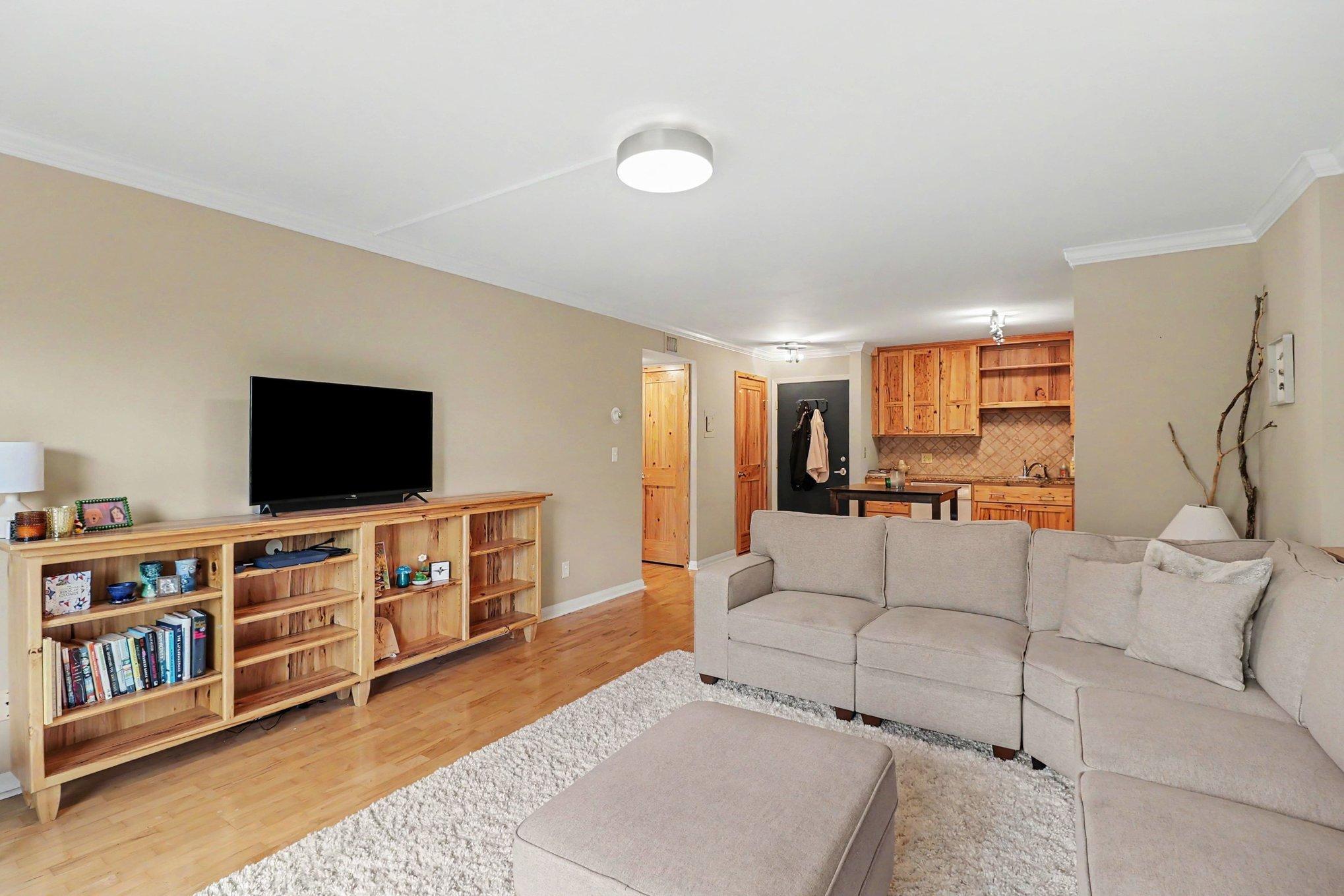View of Residential at 210 Grant Street #615, Minneapolis MN 55403, Minneapolis (8 of 30) - Mike Wilen | Minnesota Team Real Estate