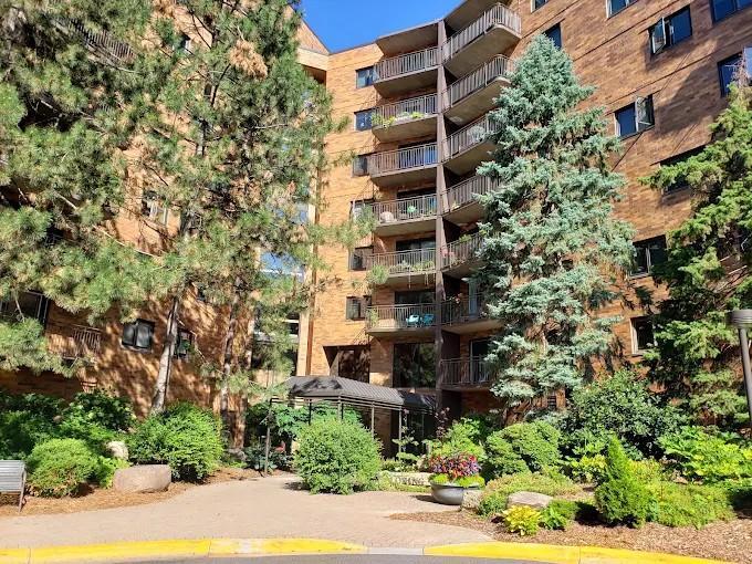 View of Residential at 210 Grant Street #615, Minneapolis MN 55403, Minneapolis (3 of 30) - Mike Wilen | Minnesota Team Real Estate