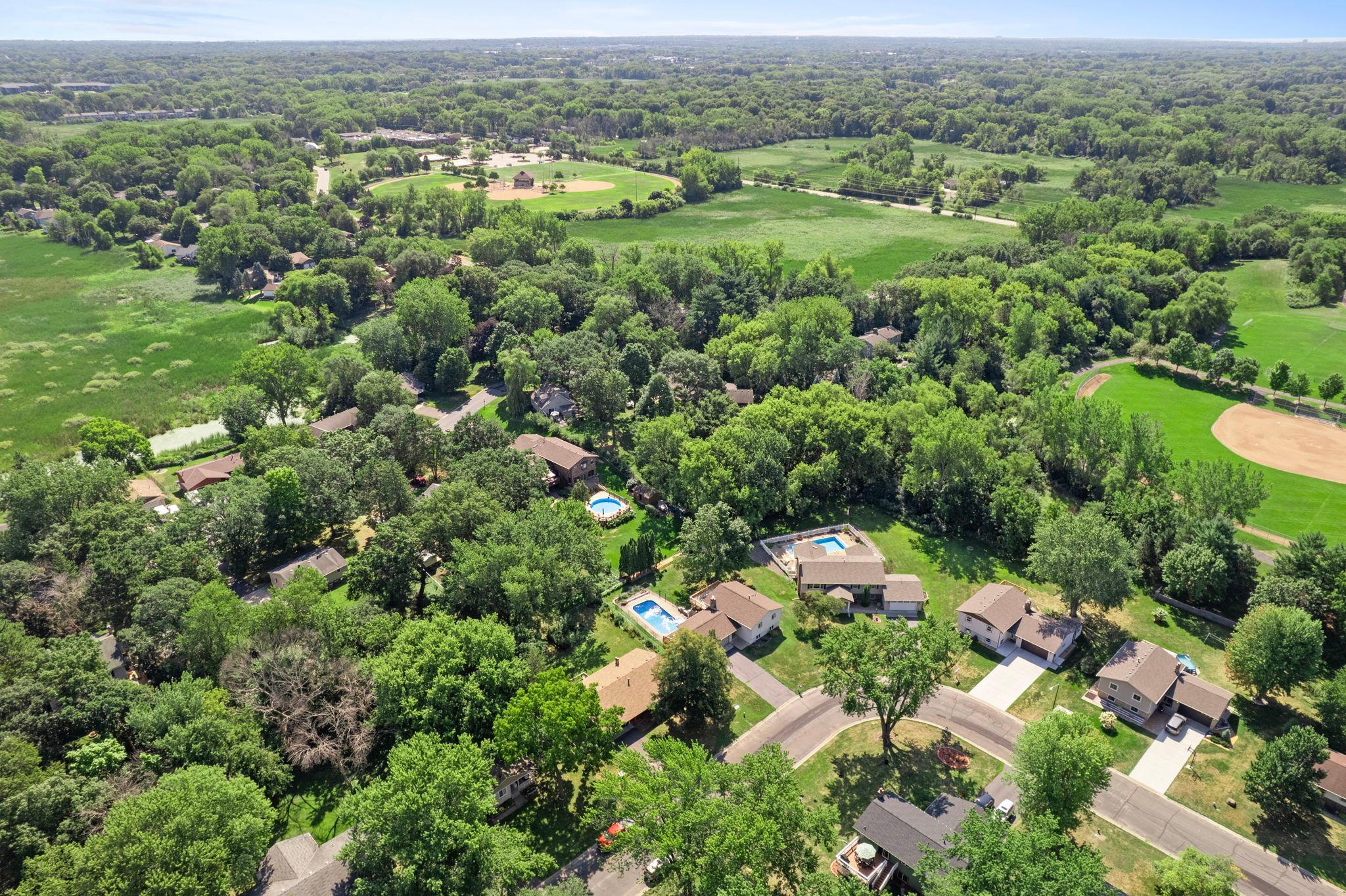 View of Residential at 4212 Desoto Street, Vadnais Heights MN 55127, Vadnais Heights (32 of 36) - Mike Wilen | Minnesota Team Real Estate