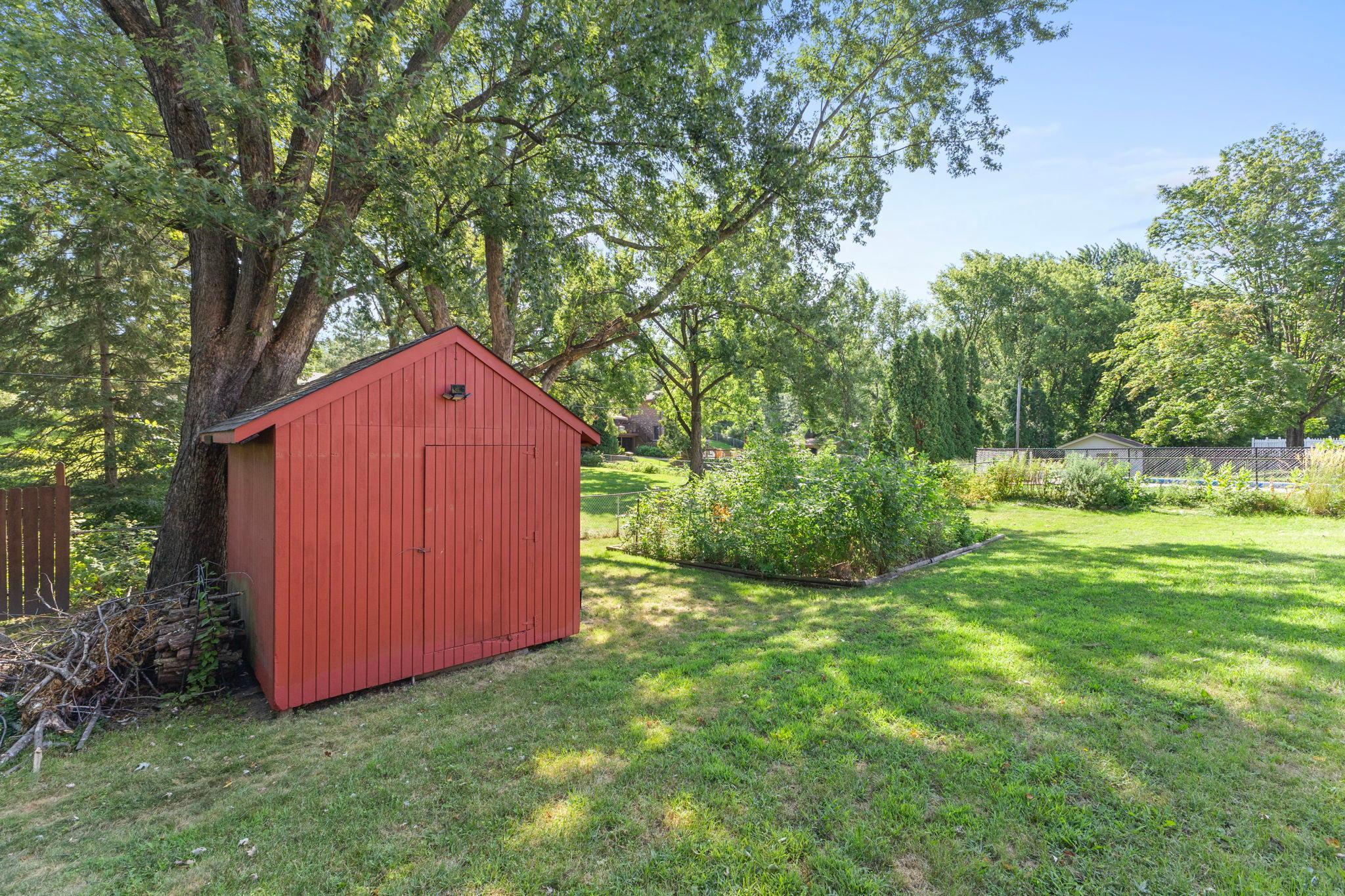 View of Residential at 4212 Desoto Street, Vadnais Heights MN 55127, Vadnais Heights (27 of 36) - Mike Wilen | Minnesota Team Real Estate