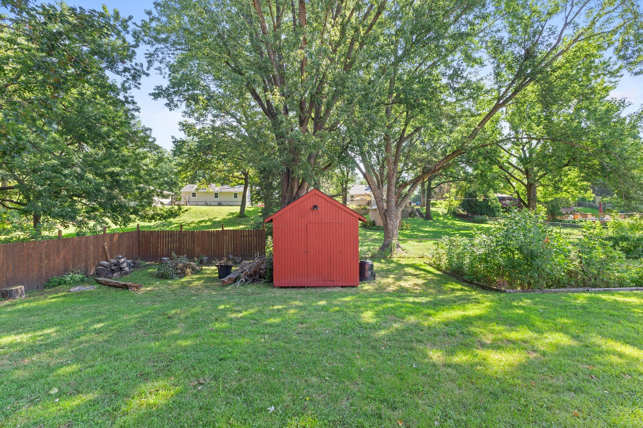 View of Residential at 4212 Desoto Street, Vadnais Heights MN 55127, Vadnais Heights (26 of 36) - Mike Wilen | Minnesota Team Real Estate
