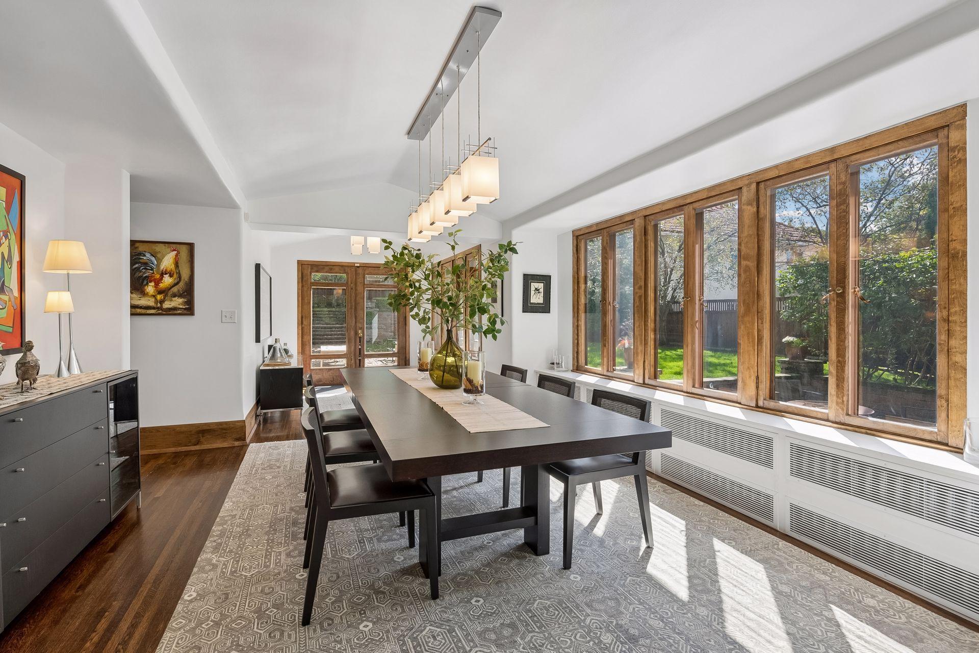 View of Residential at 2409 Lake Of The Isles Parkway, Minneapolis MN 55405, Minneapolis (11 of 36) - Mike Wilen | Minnesota Team Real Estate