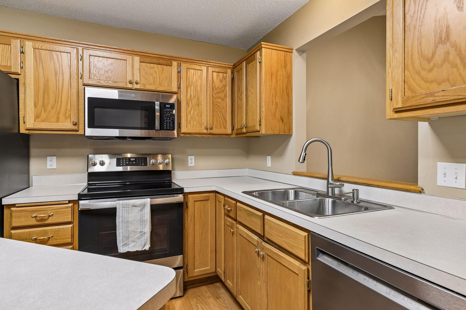 View of Residential at 7658 Newbury Road, Woodbury MN 55125, Woodbury (11 of 44) - Mike Wilen | Minnesota Team Real Estate
