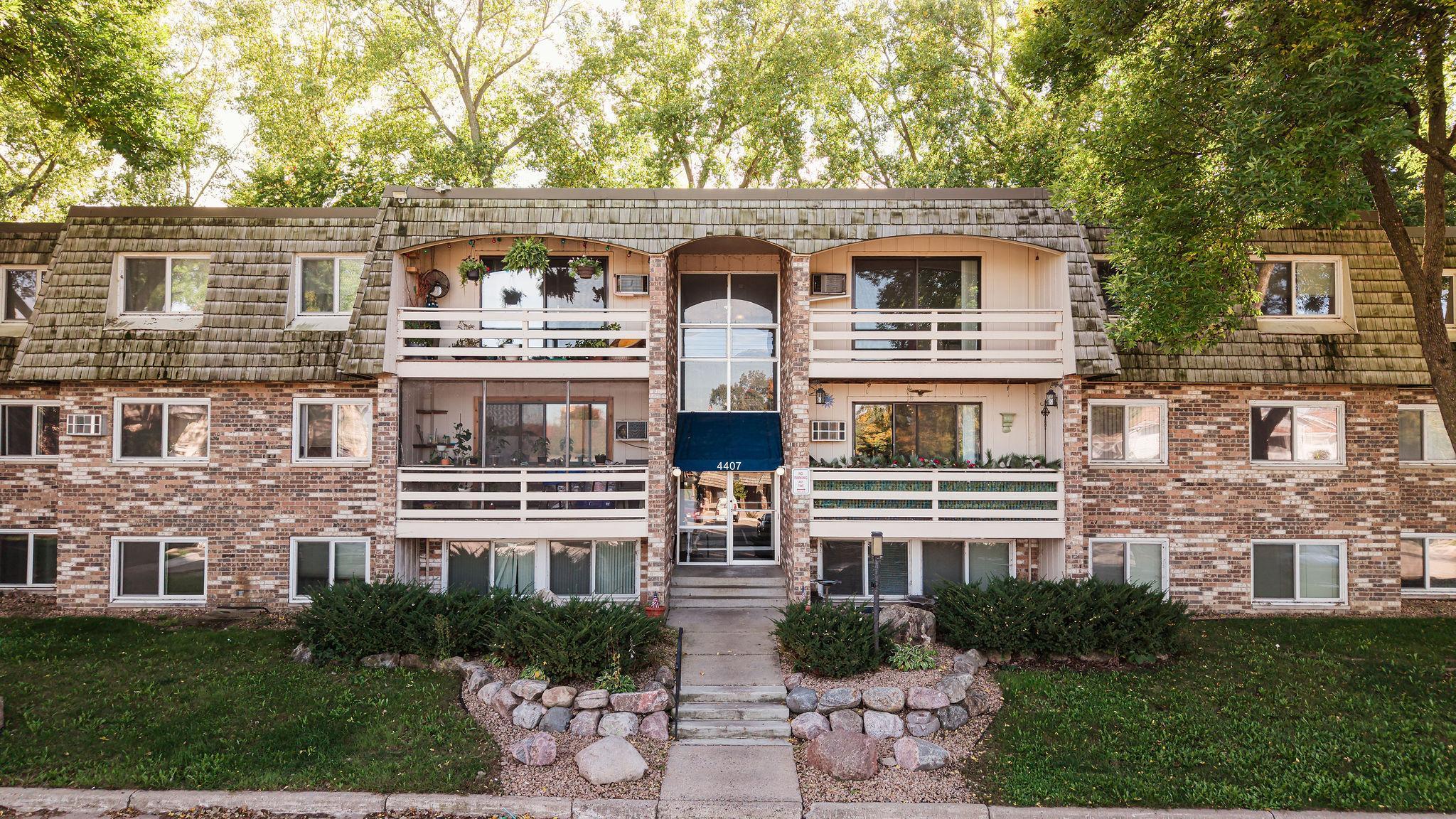 View of (CC) Low Rise (3- Levels) at 4407 Wilshire Boulevard, Mound - Mike Wilen | Minnesota Team Real Estate