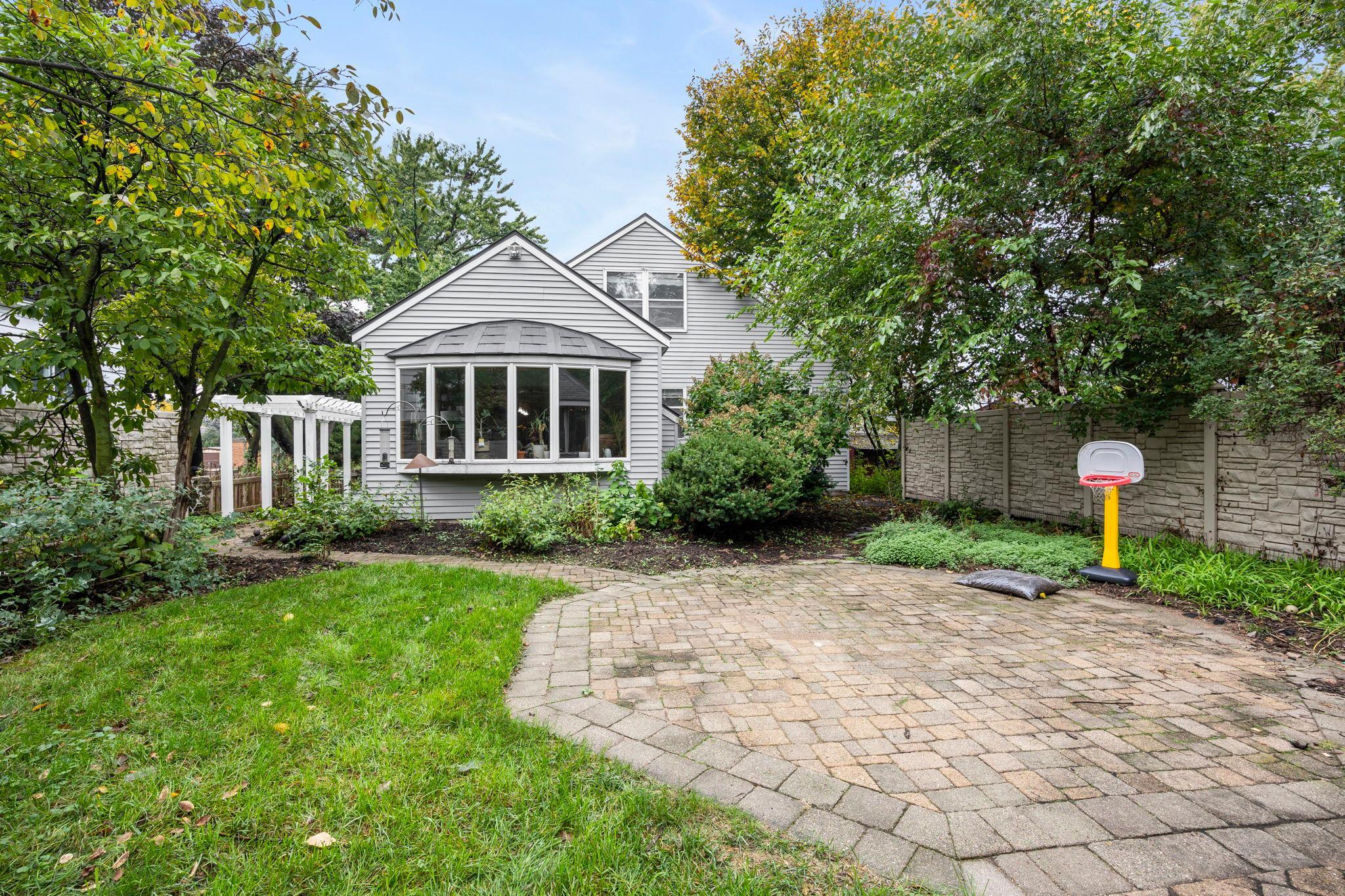 View of Residential at 1464 Victoria Street, Saint Paul MN 55117, Saint Paul (22 of 24) - Mike Wilen | Minnesota Team Real Estate